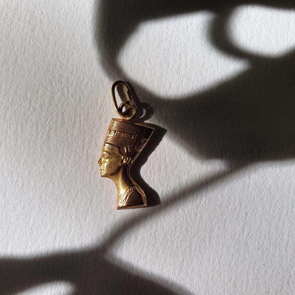 Collier Pendentif Nefertiti En Argent Massif - Thème Égypte - Occasion