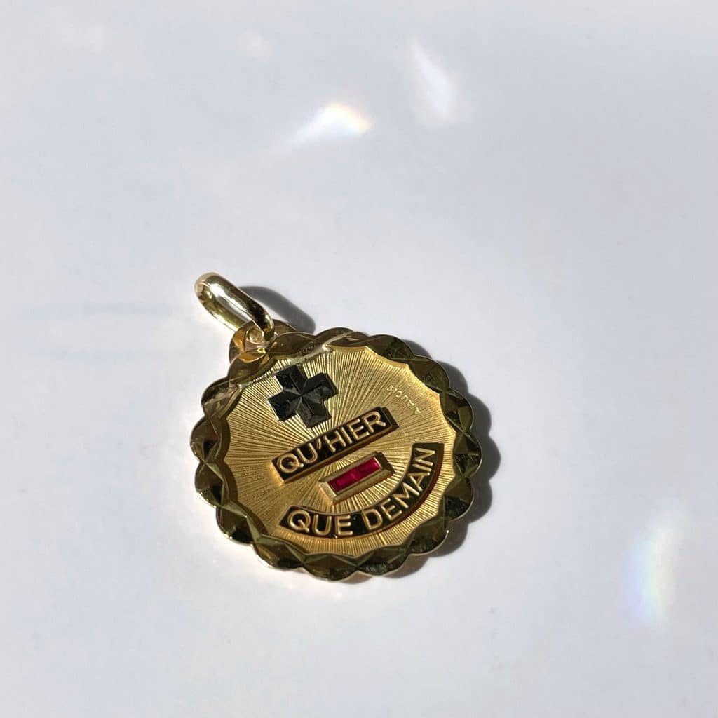 Chaîne Et Médaille D'Amour En Or 18 Carats A. Augis - Réf MP2582, Occasion à Porter