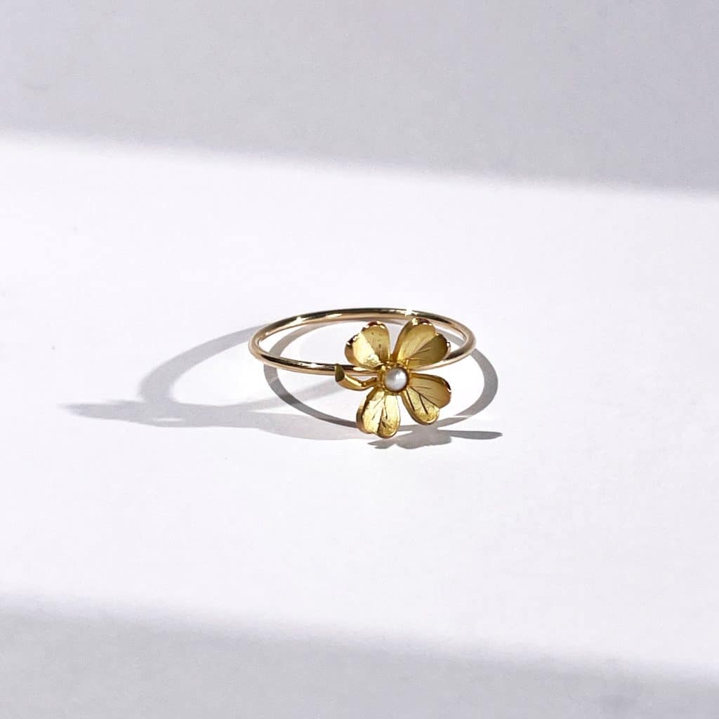 Bague Ancienne Pour Enfant En Forme De Trèfle Avec Perle, En Plaqué Or - Occasion