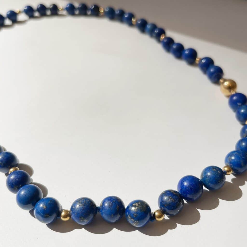 Collier Vintage En Perles De Lapis Lazuli Et Cornaline - 40 Cm - État Correct Avec Traces D'usage