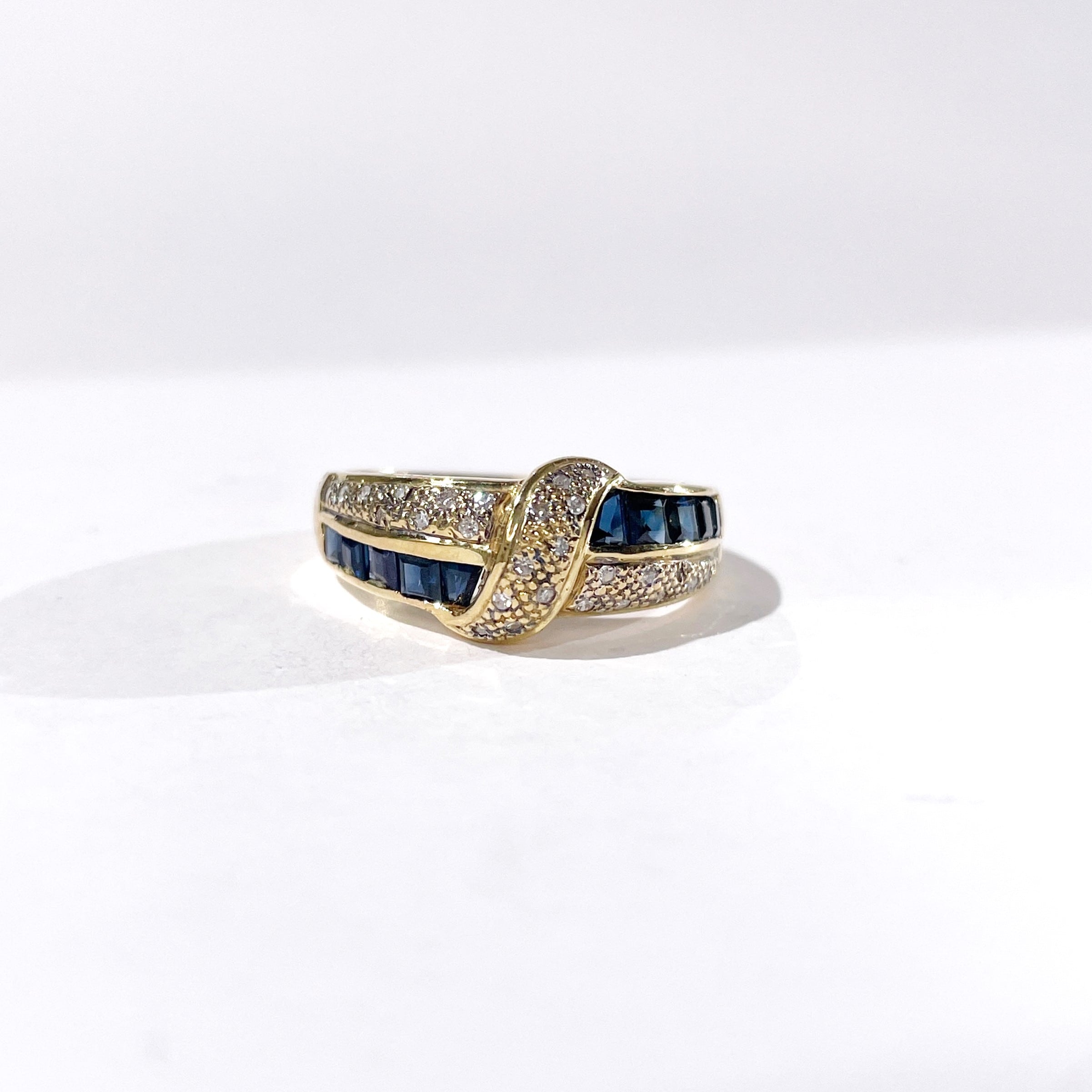 Vintage Gold Sapphire Ring 1