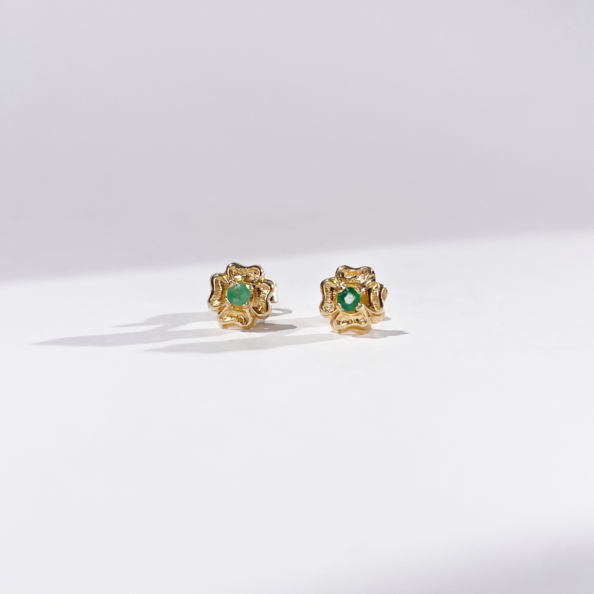 Vintage Gold Lucky Clover Emerald Earrings 4