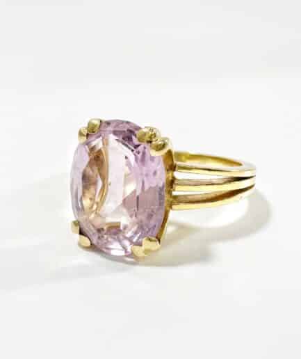 Bague or et améthyste ovale "Wisteria"