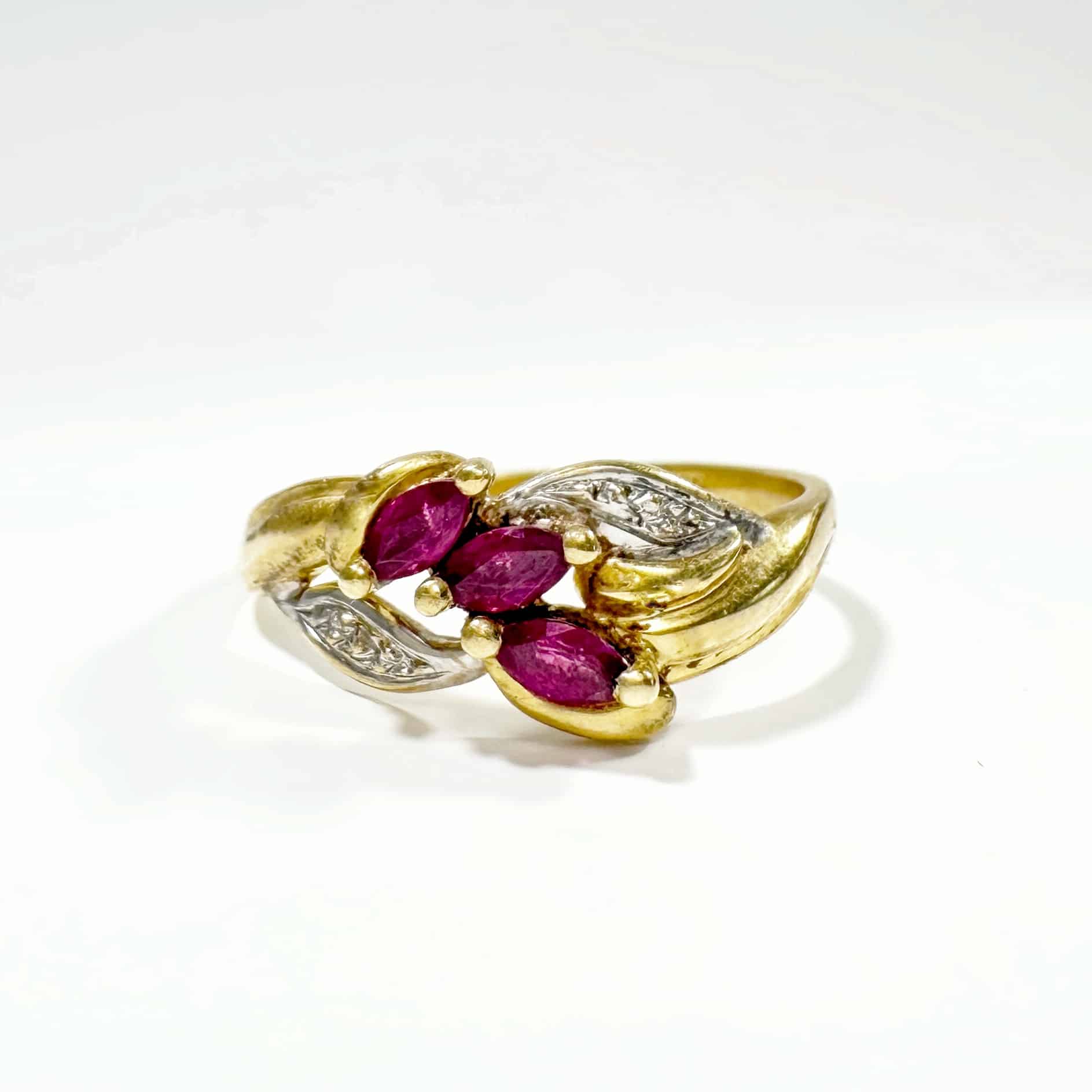 Vintage Gold Diamond And Ruby Ring 2