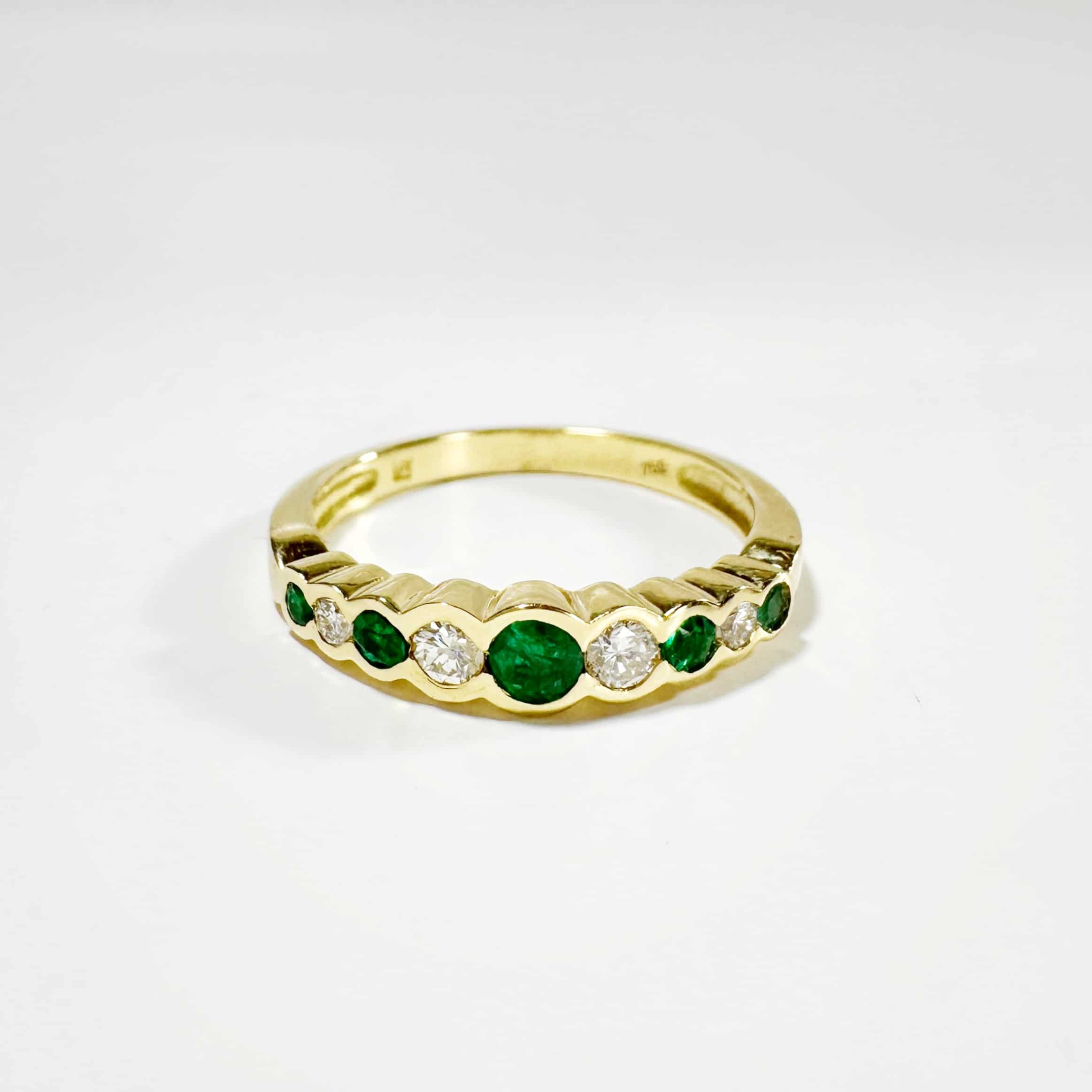 Vintage Gold Diamond Emerald Ring 1