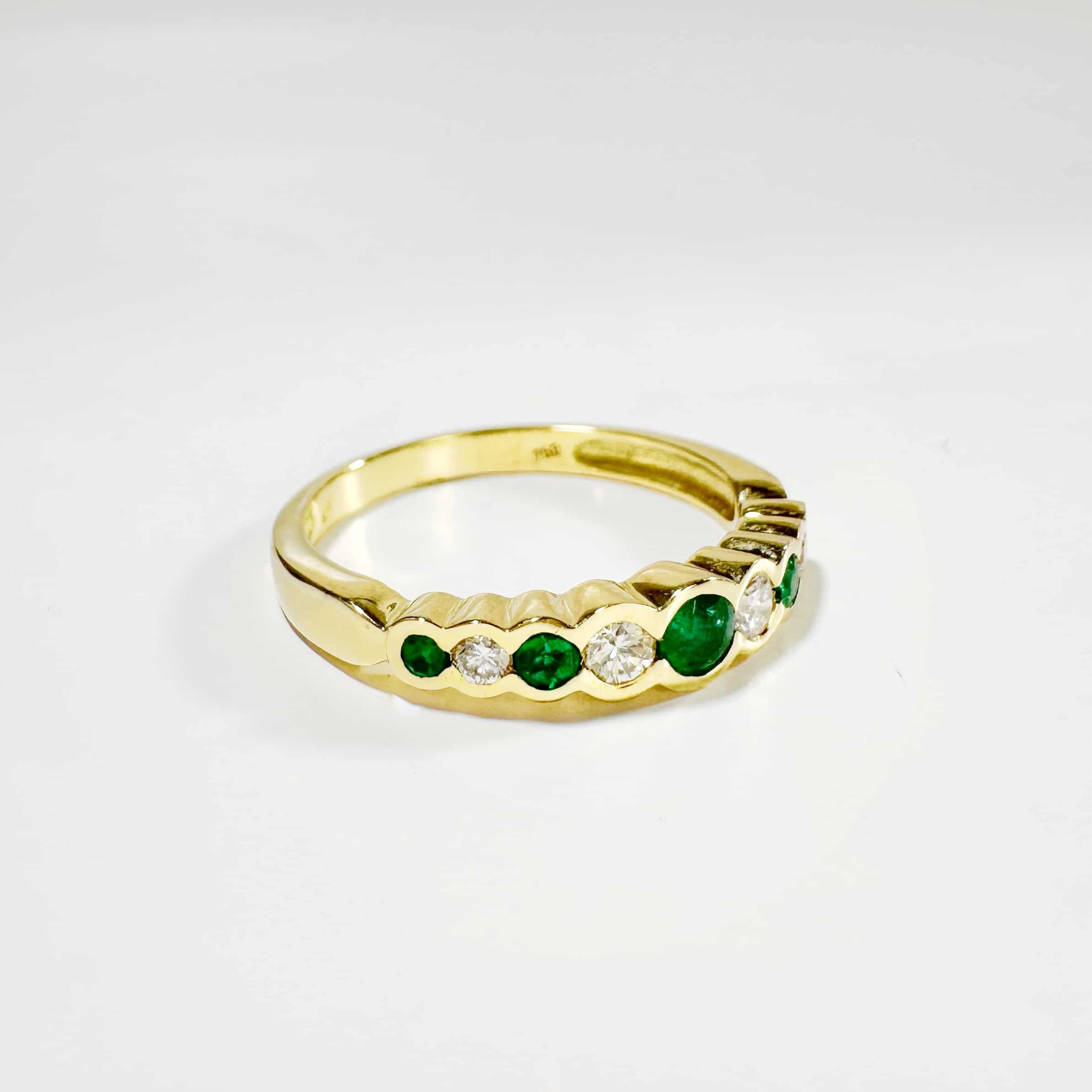 Vintage Gold Diamond Emerald Ring 2