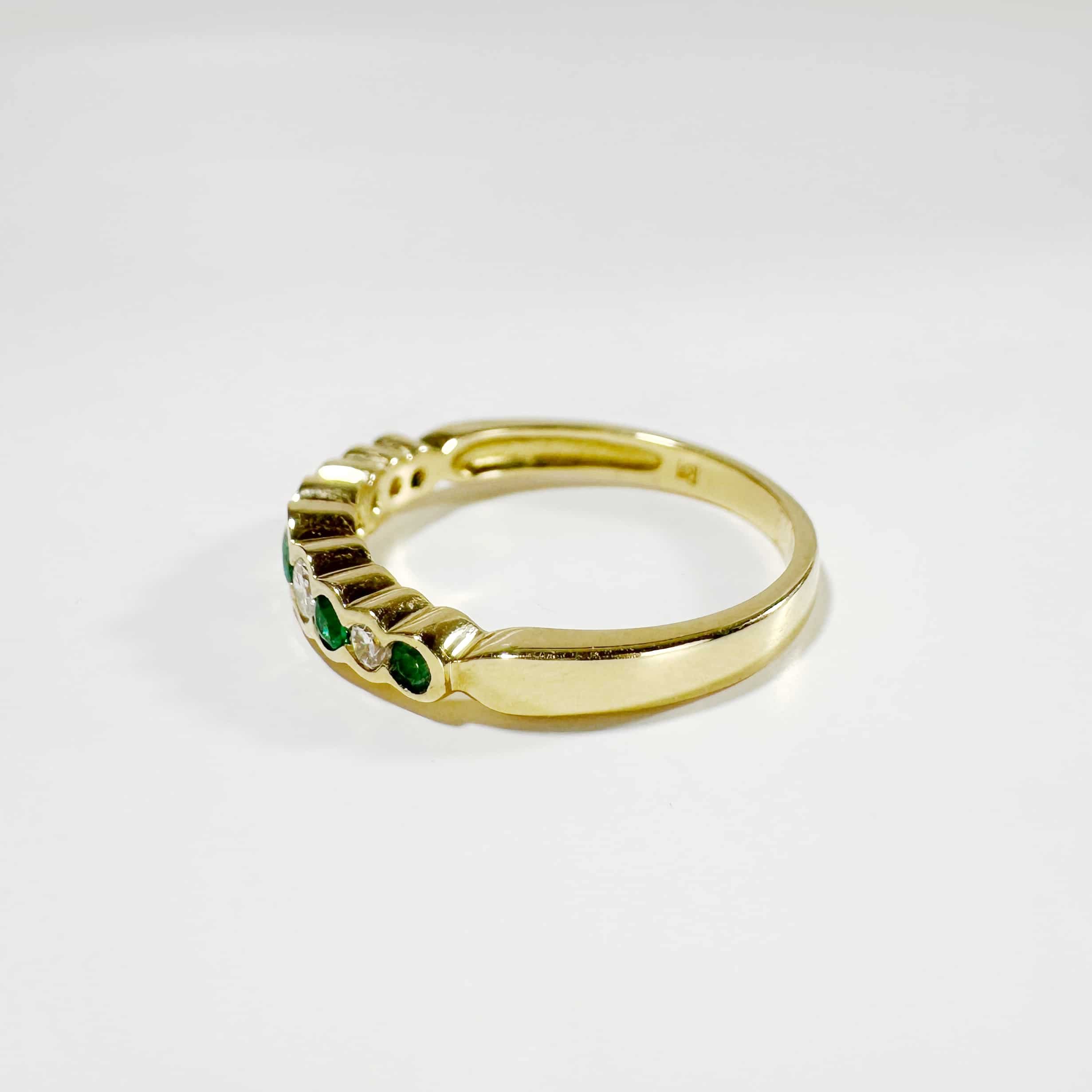 Vintage Gold Diamond Emerald Ring 4