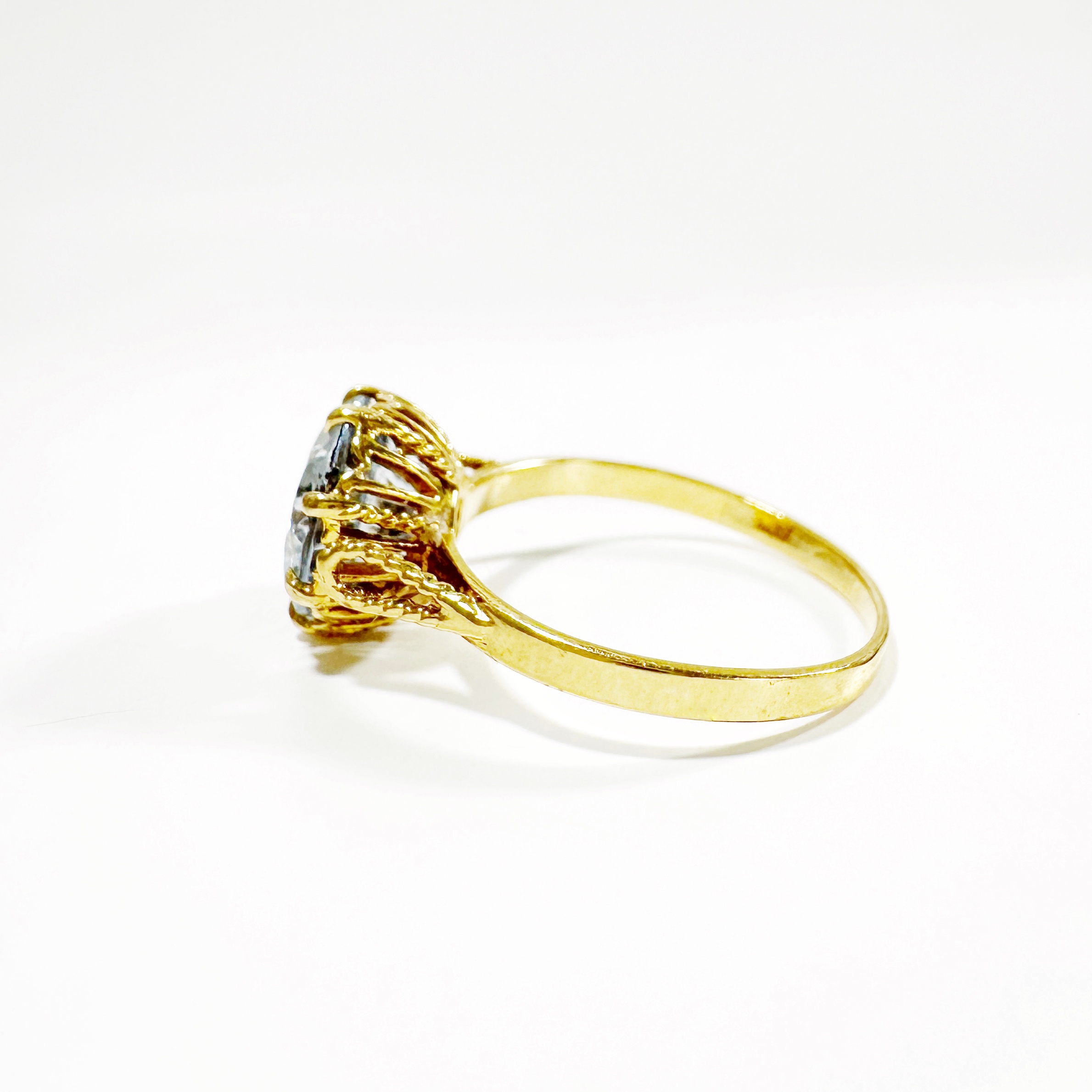 Vintage Aquamarine Solitaire Ring 3