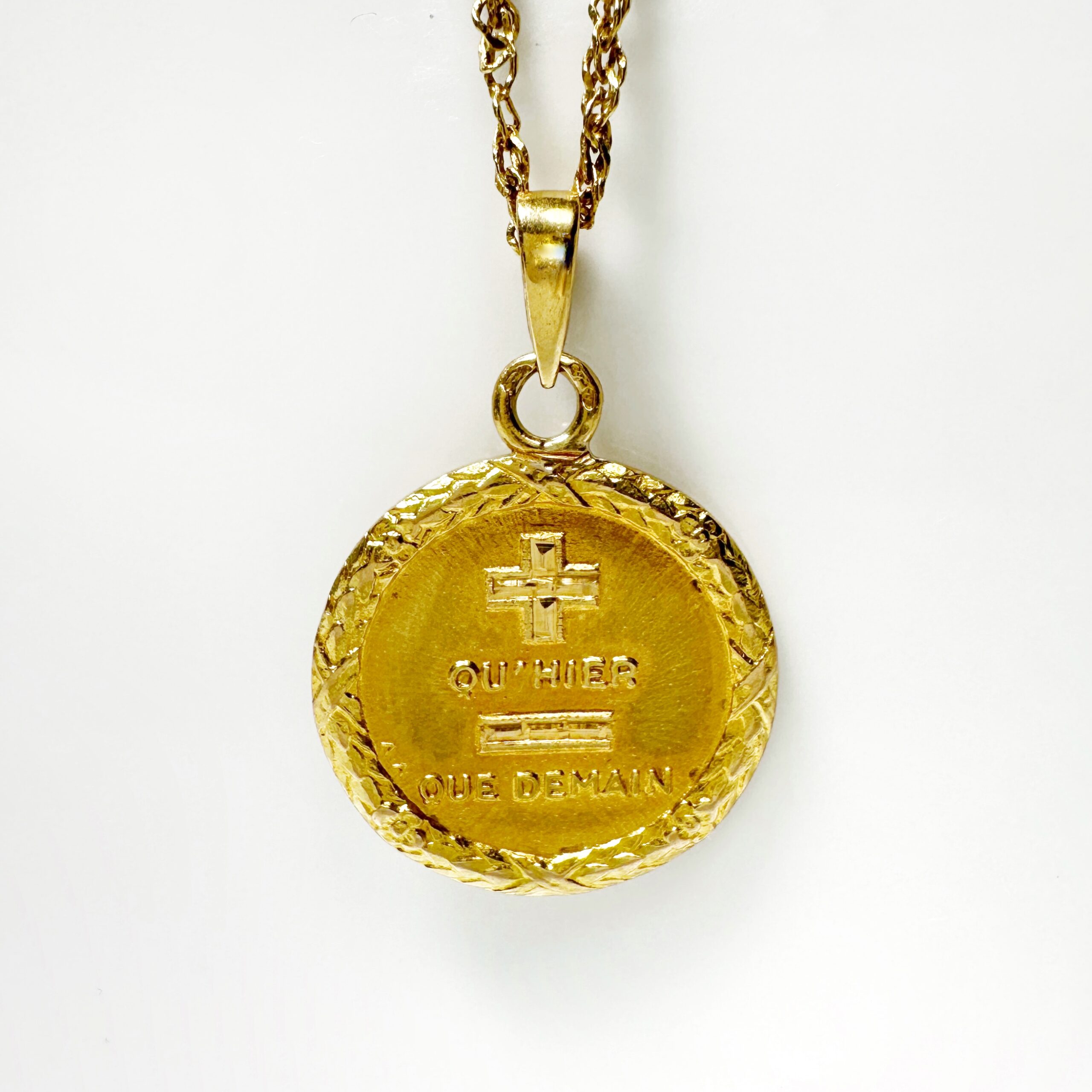 vintage_gold_augis_pendant_5
