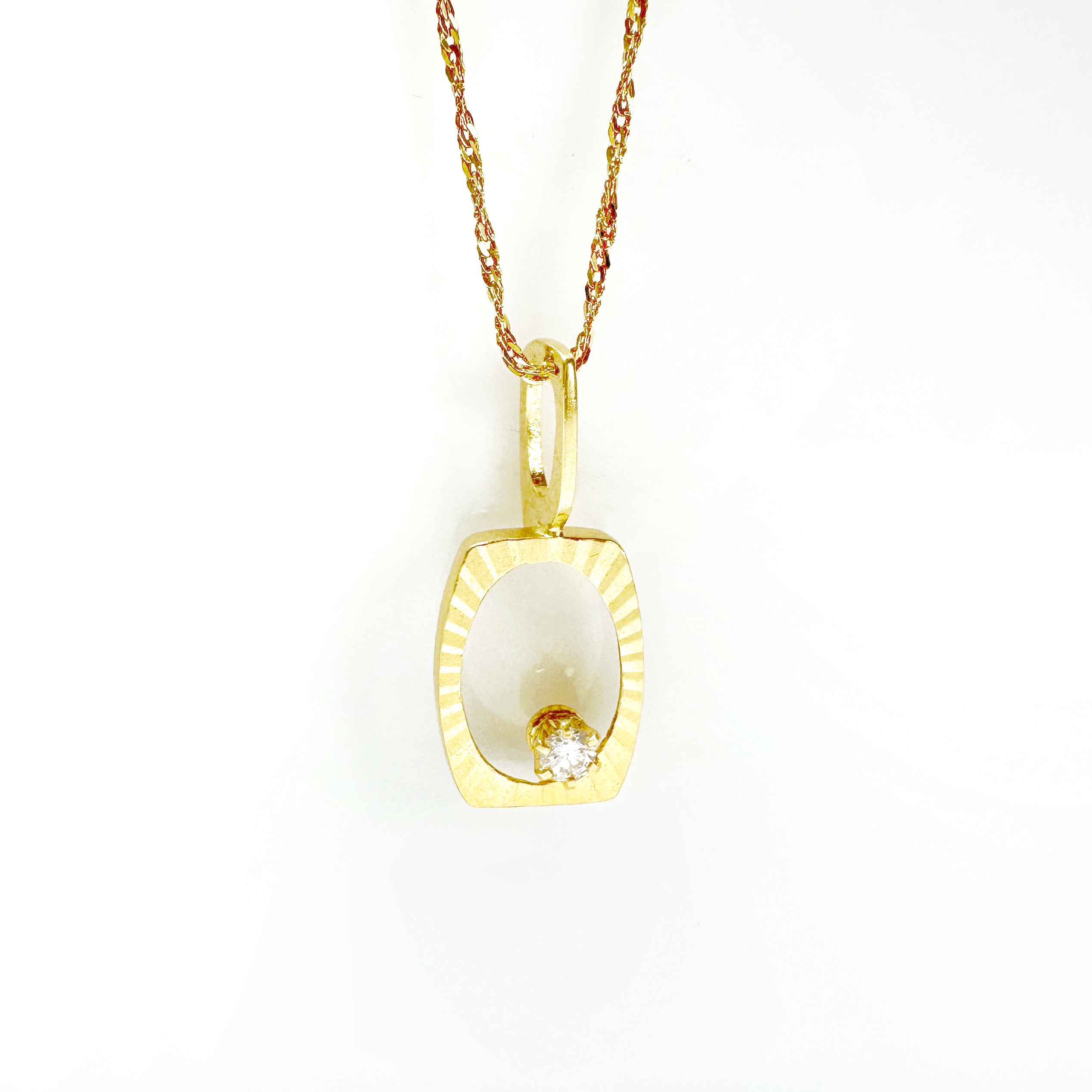 Vintage Gold Diamond Pendant 1