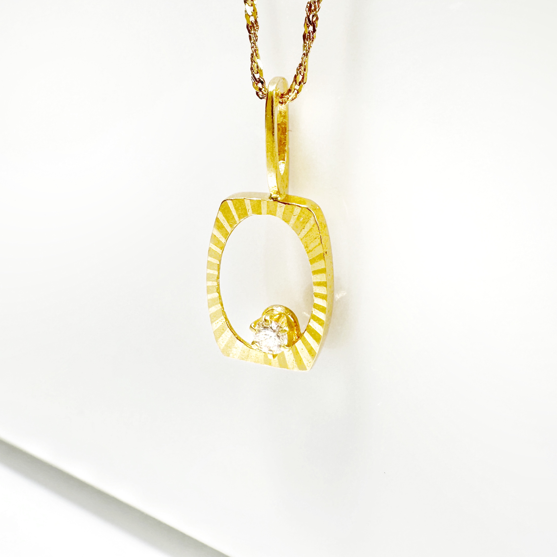 Vintage Gold Diamond Pendant 3