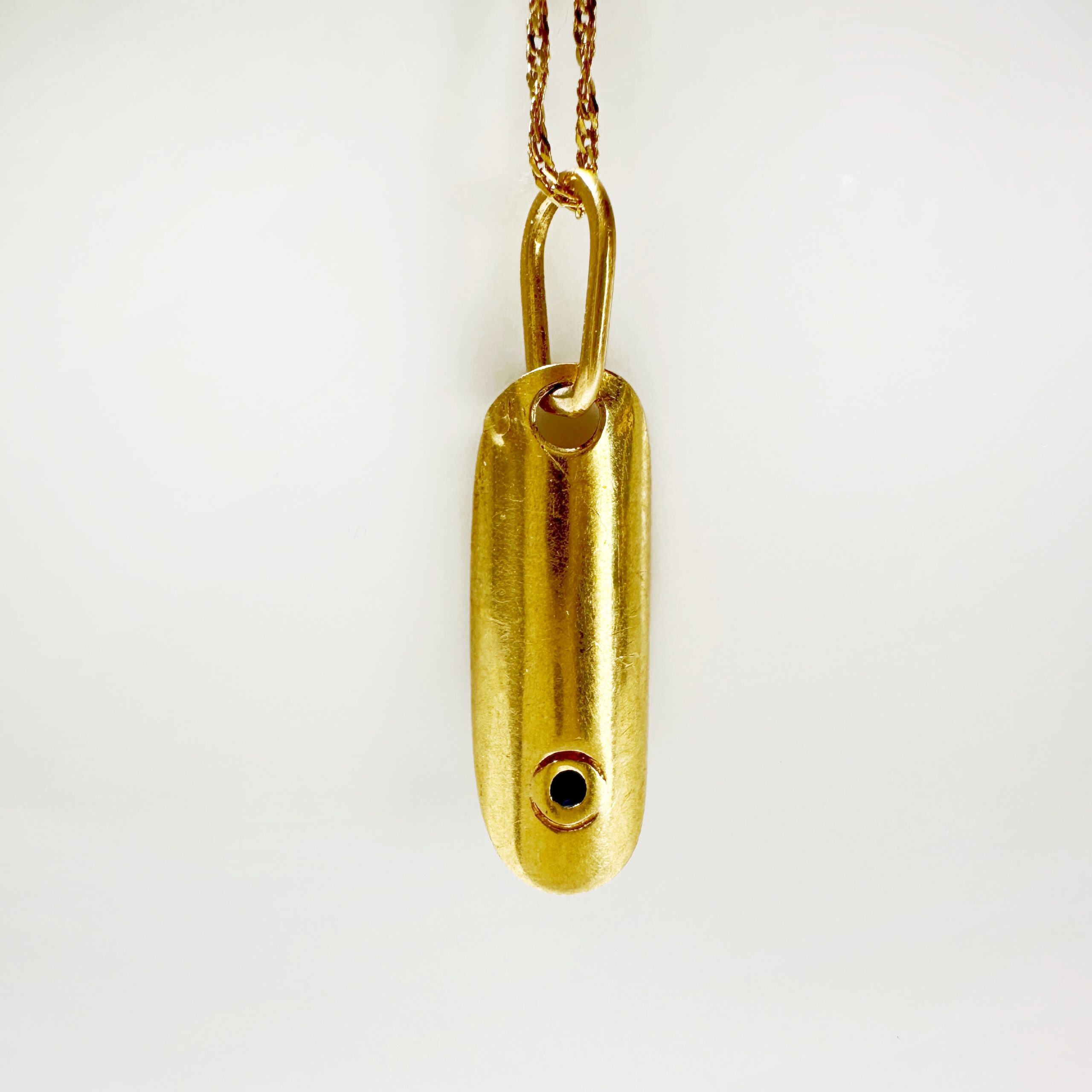 Vintage Gold Sapphire Pendant 4