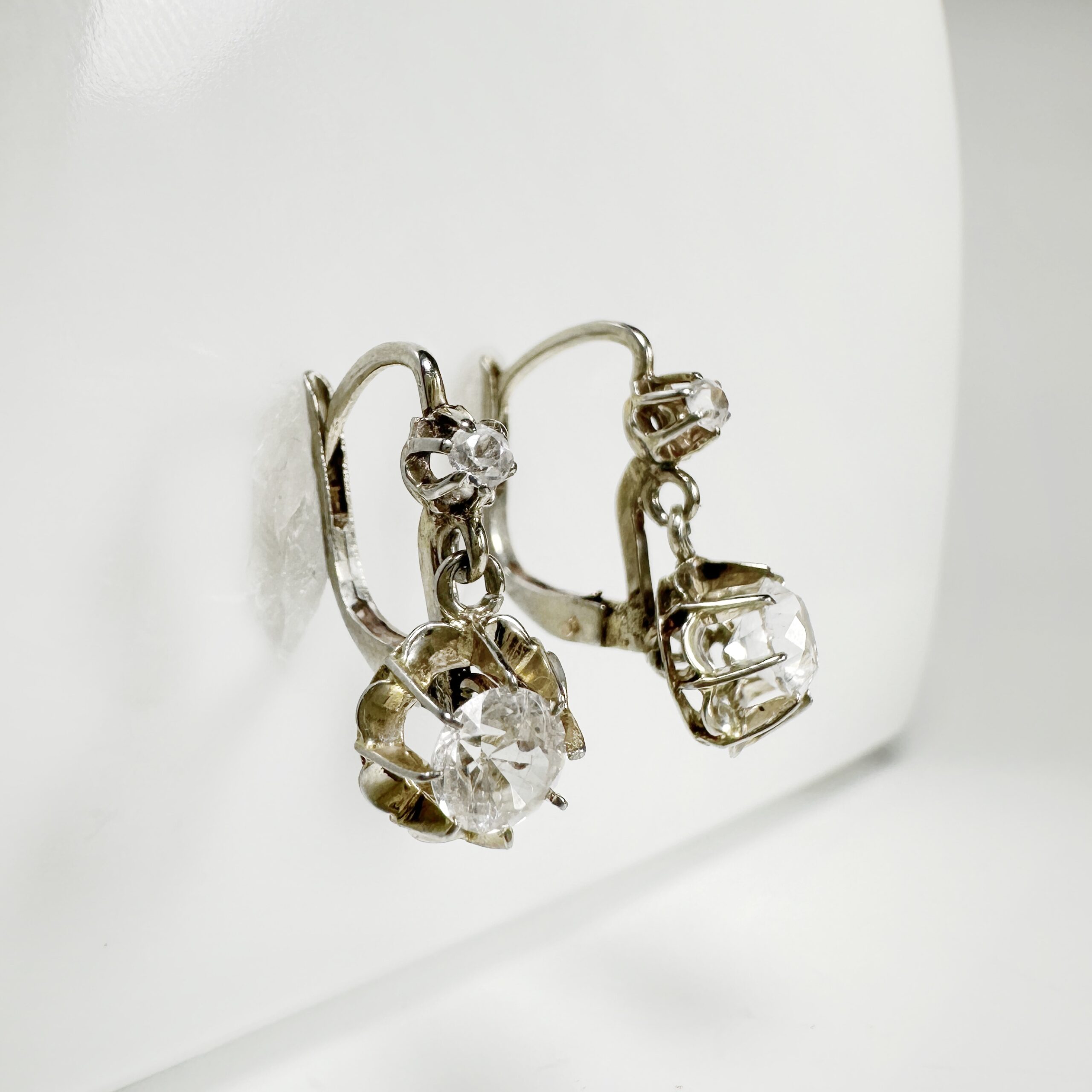 vintage_white_gold_diamond_leverback_earrings_2