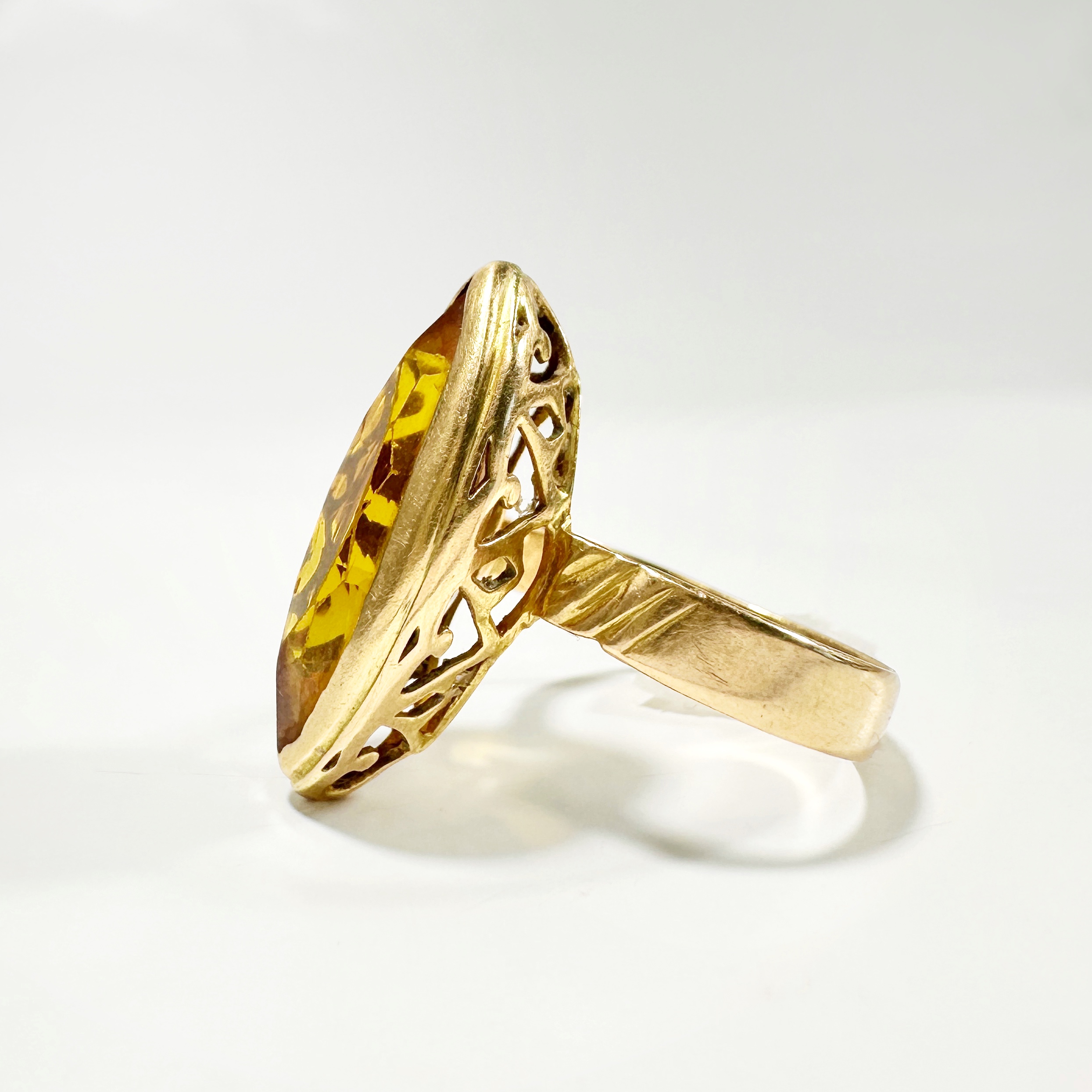 Vintage Gold Citrine Marquise Ring 1
