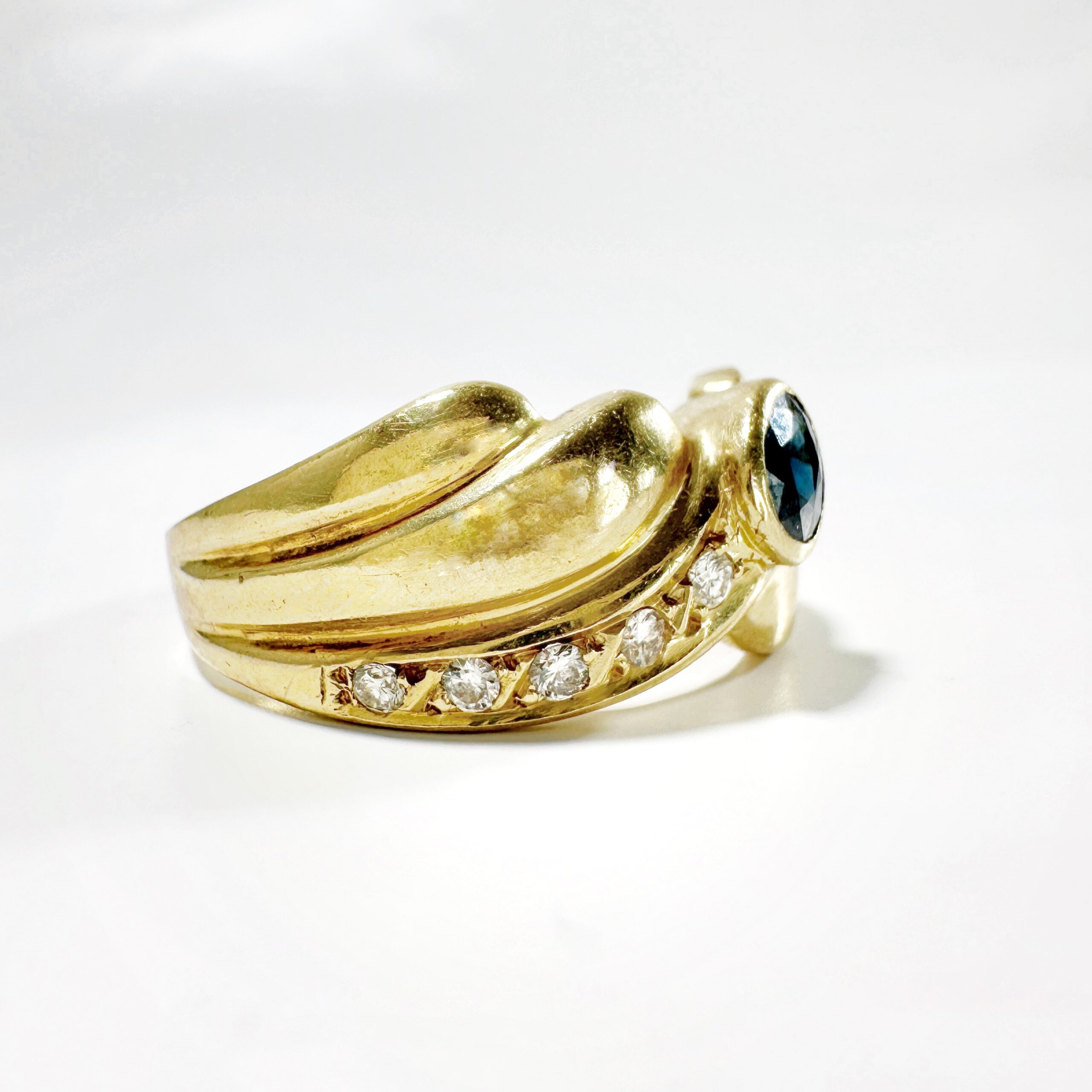 Art Deco Vintage Sapphire And Diamonds Ring 2