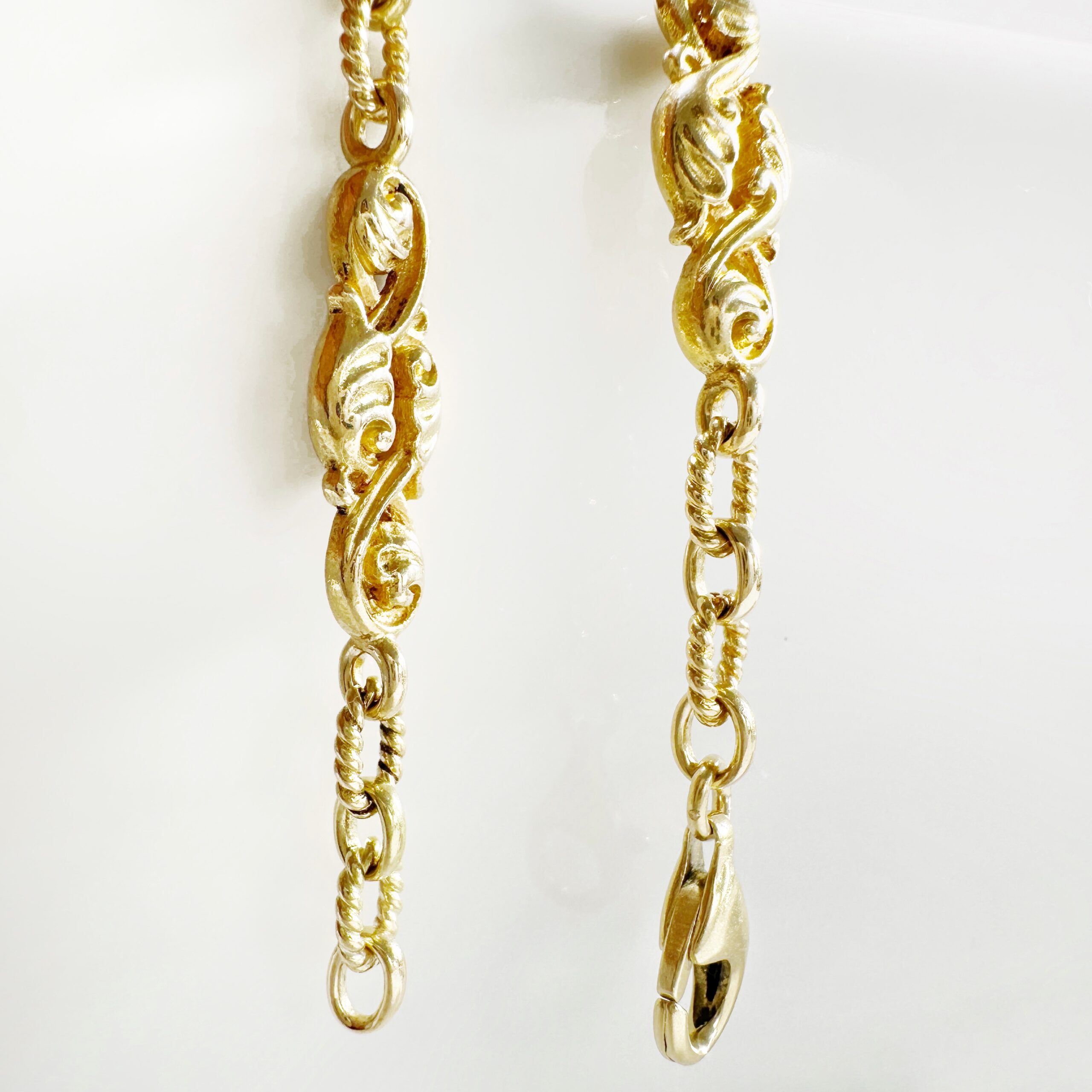 Vintage Gold Arabesque Bracelet 3