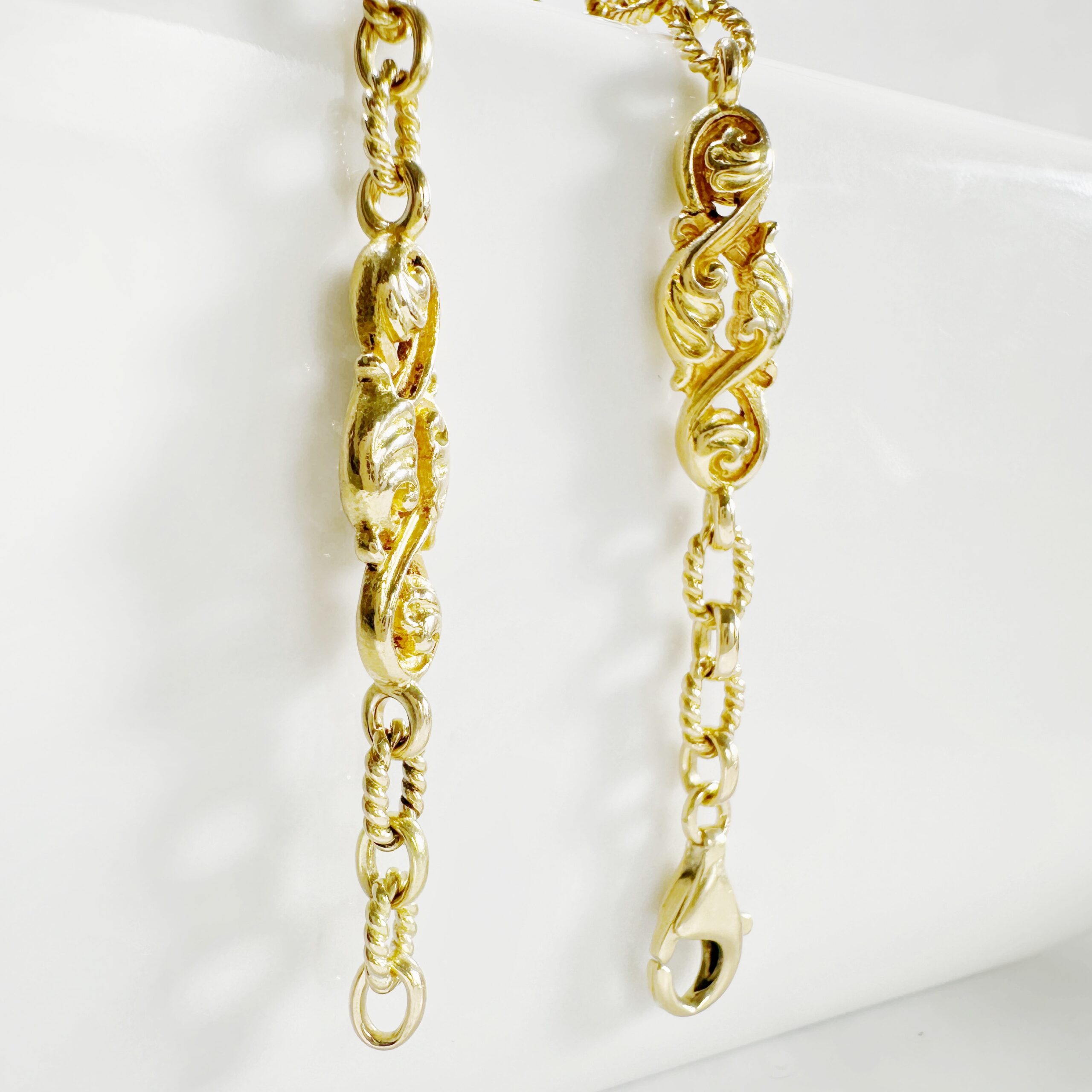 Vintage Gold Arabesque Bracelet 4