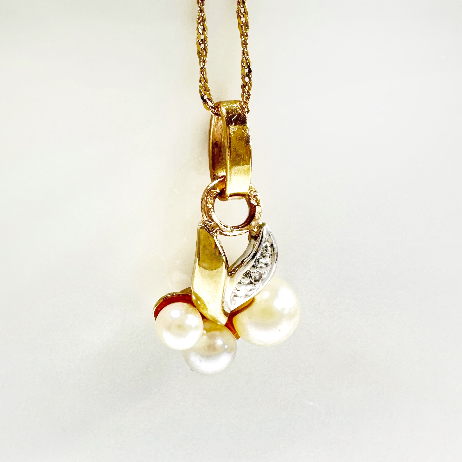 Vintage Gold Pearl Diamond Pendant 2