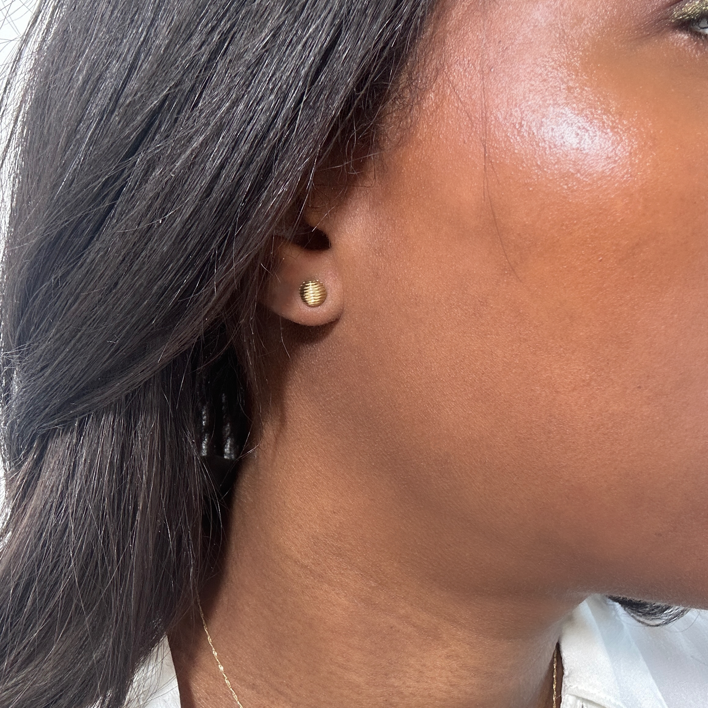 Vintage Ribbed Stud Earrings 7