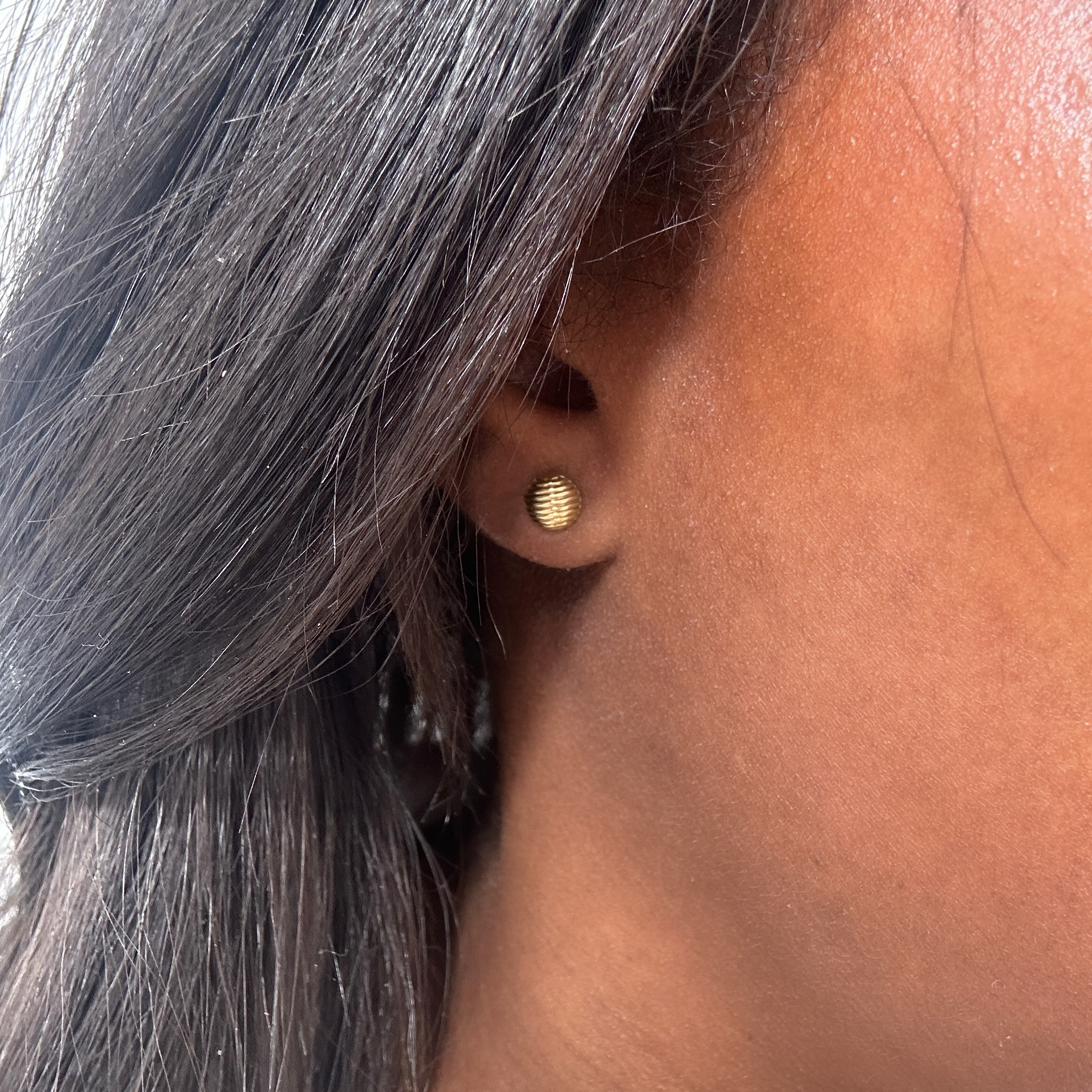 Vintage Ribbed Stud Earrings 8