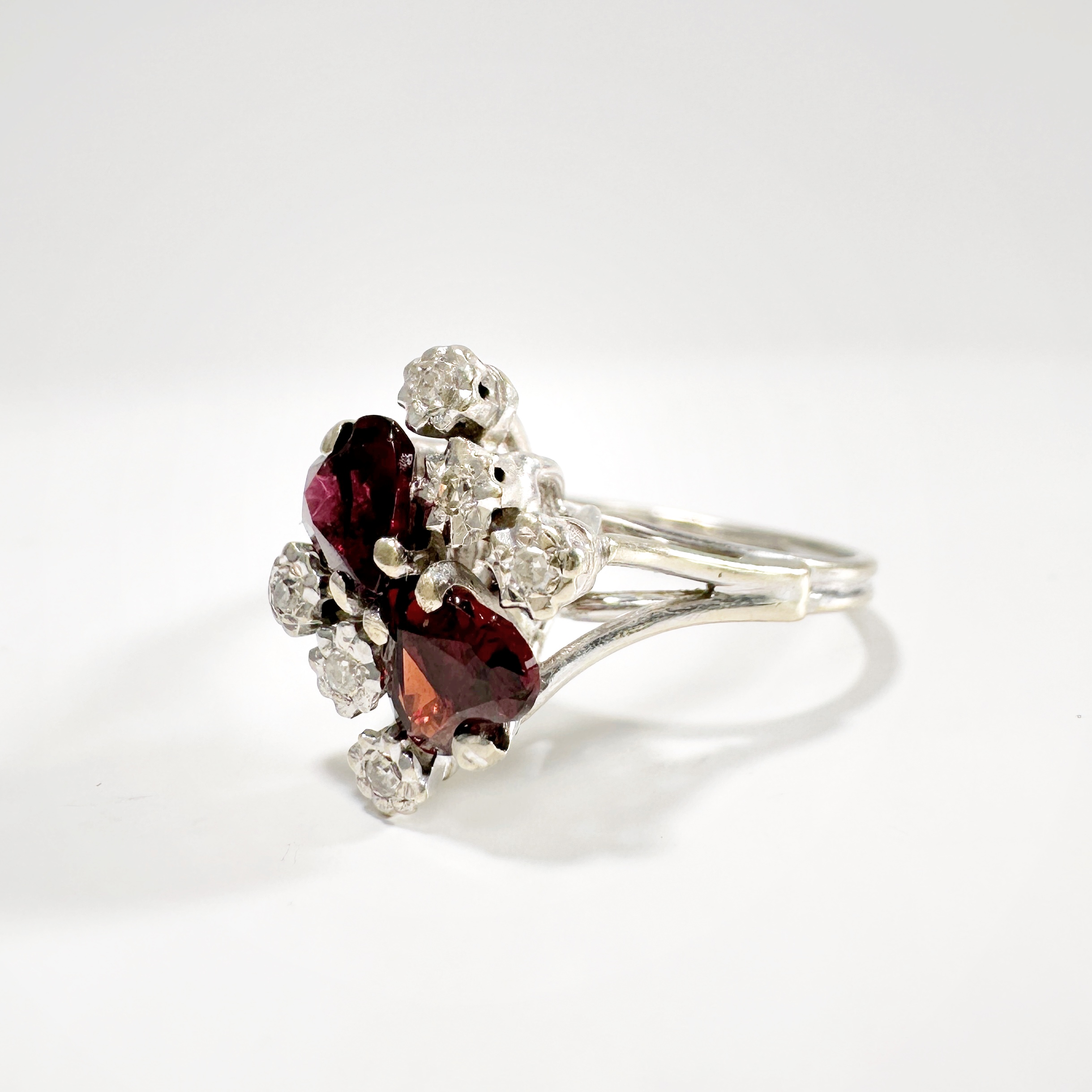 Vintage Garnet And Diamond White Gold Ring (4)