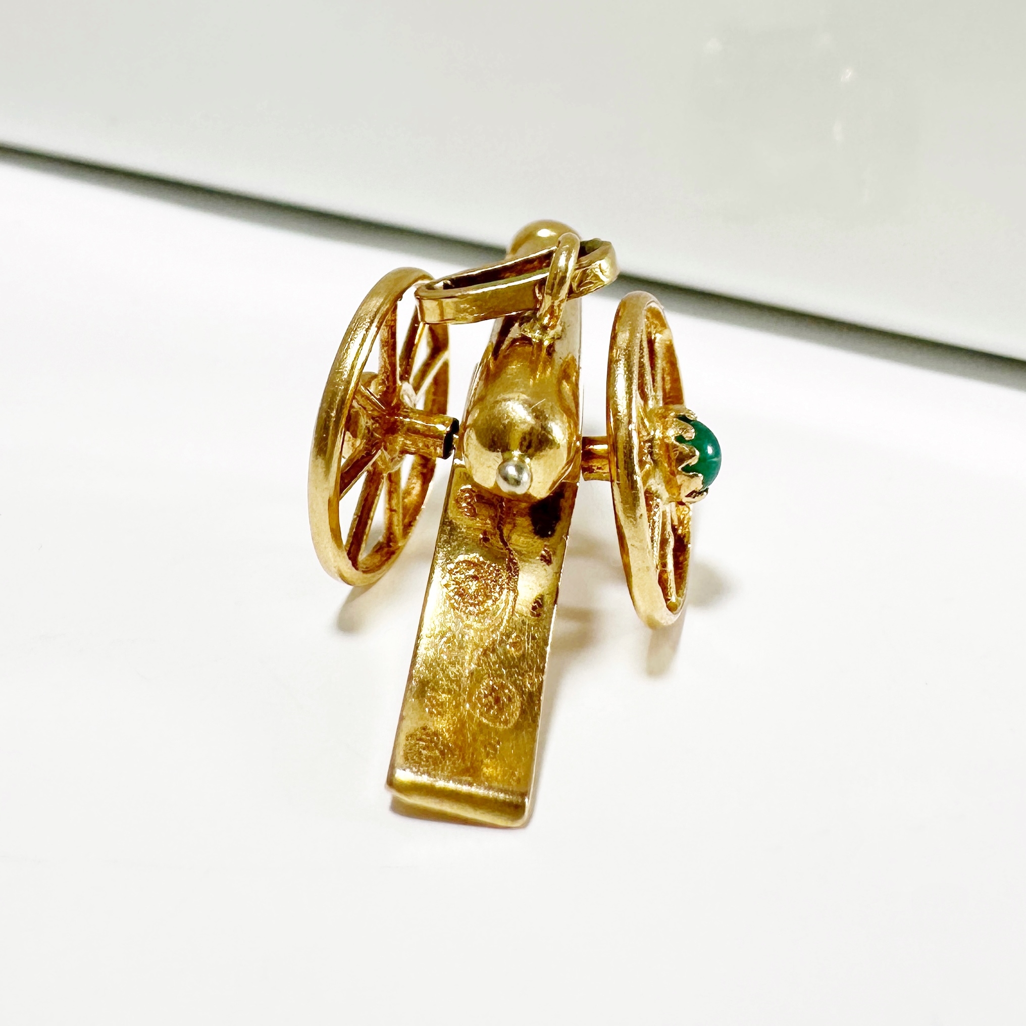 Vintage Gold And Agate Canon Pendant 1