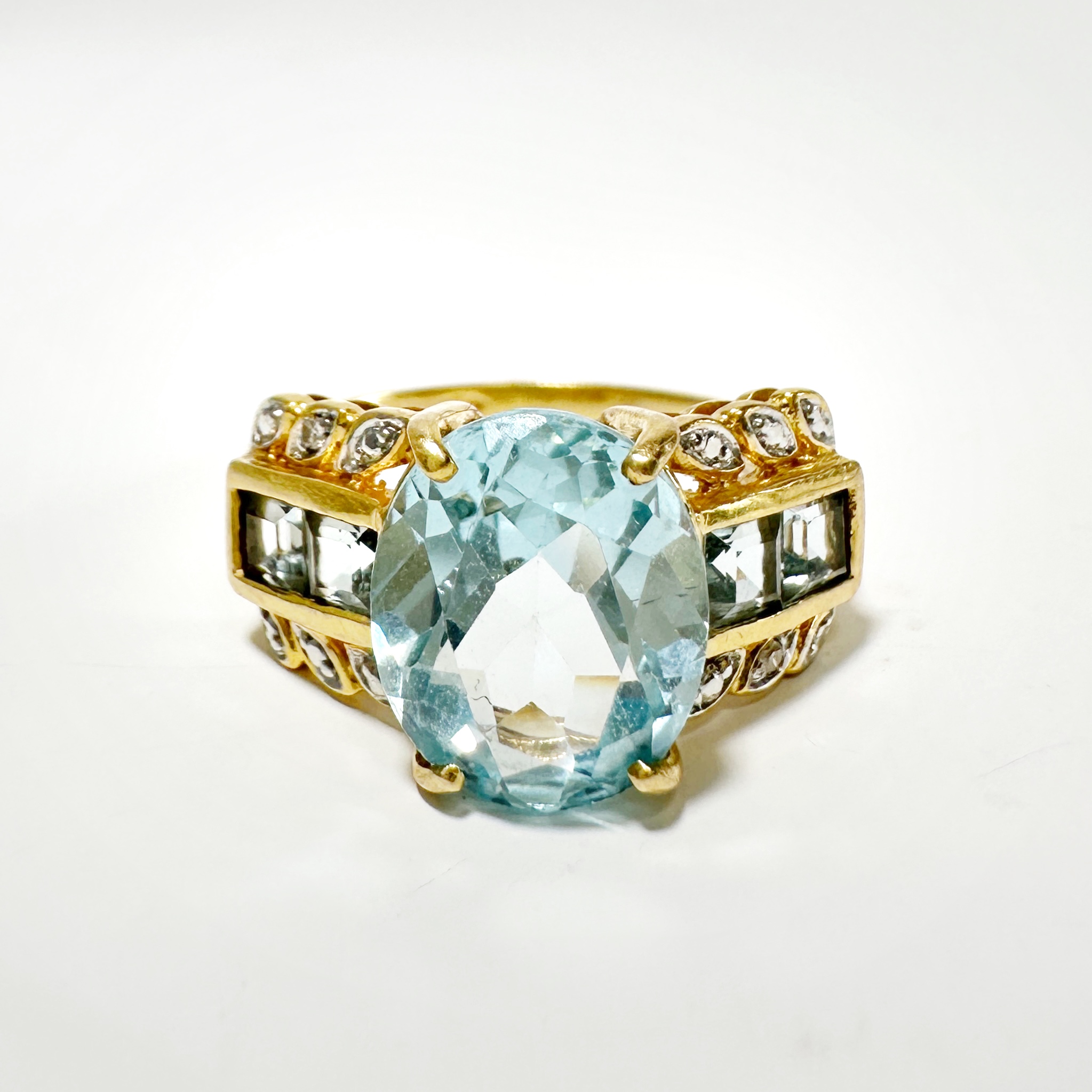 Vintage Gold Aquamarine Diamond Ring 8