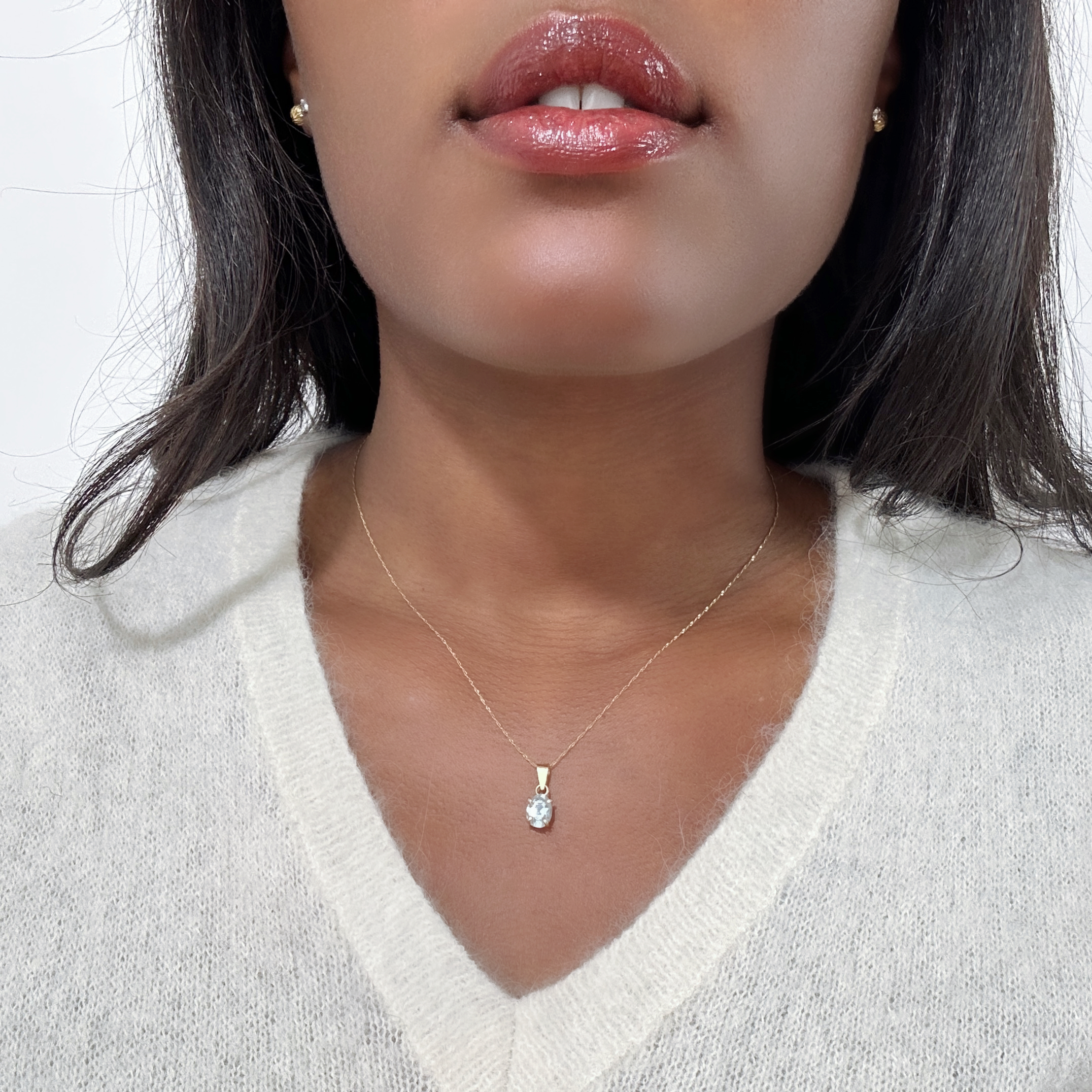 Vintage Gold Aquamarine Oval Pendant 7