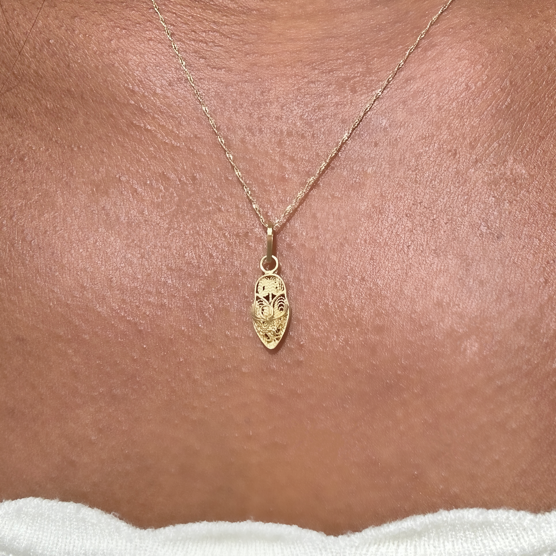 Vintage Gold Baboush Pendant 1