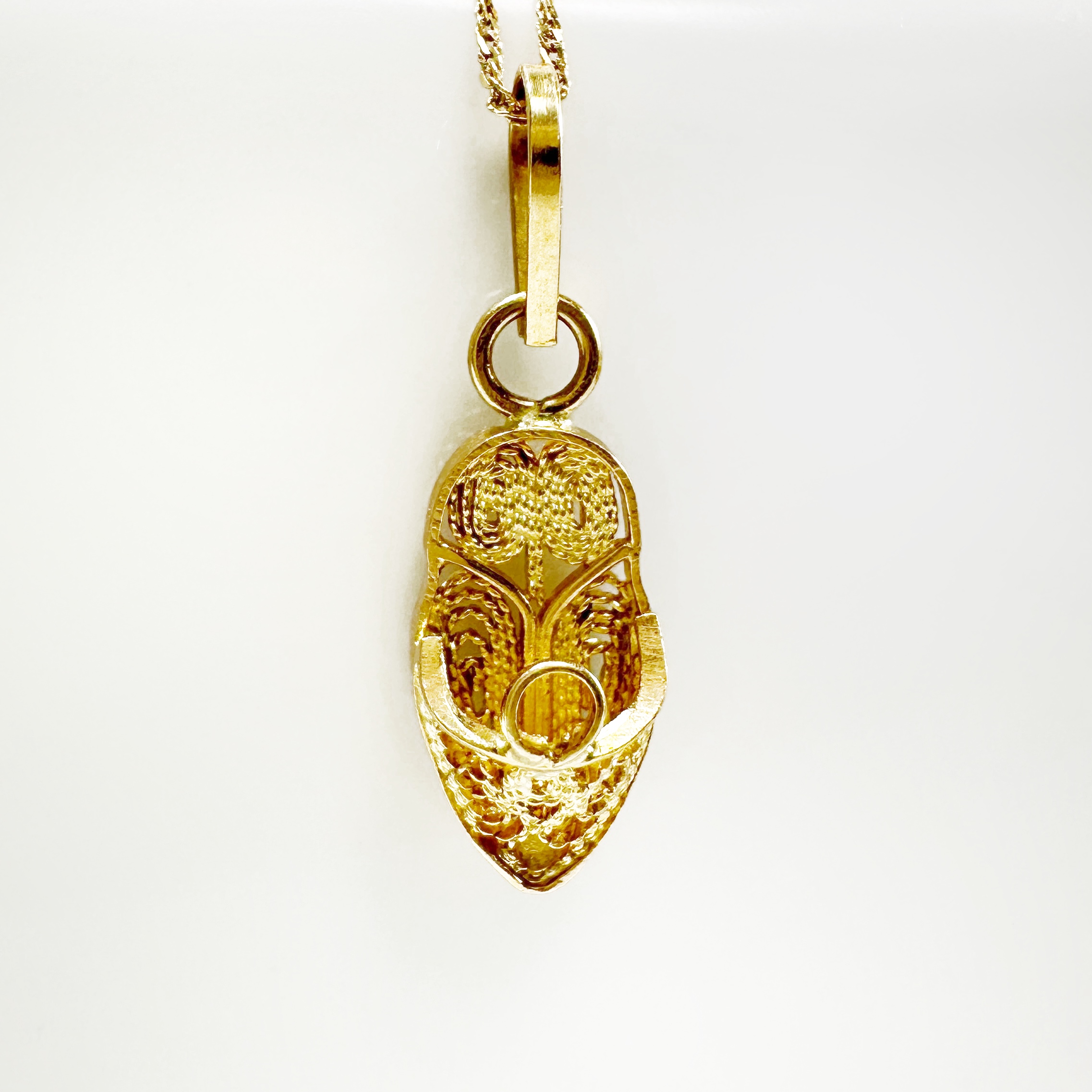 Vintage Gold Baboush Pendant 2
