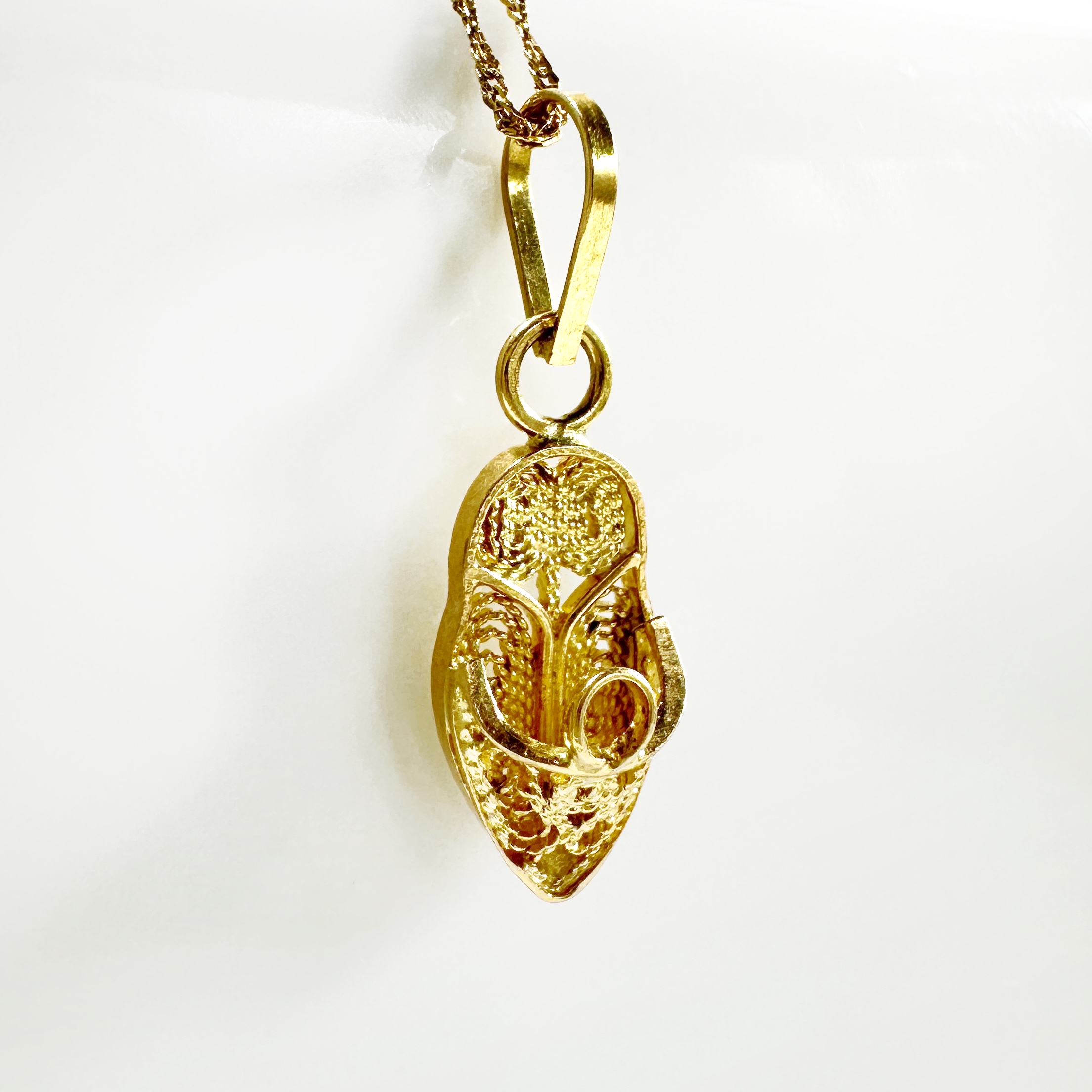 Vintage Gold Baboush Pendant 3
