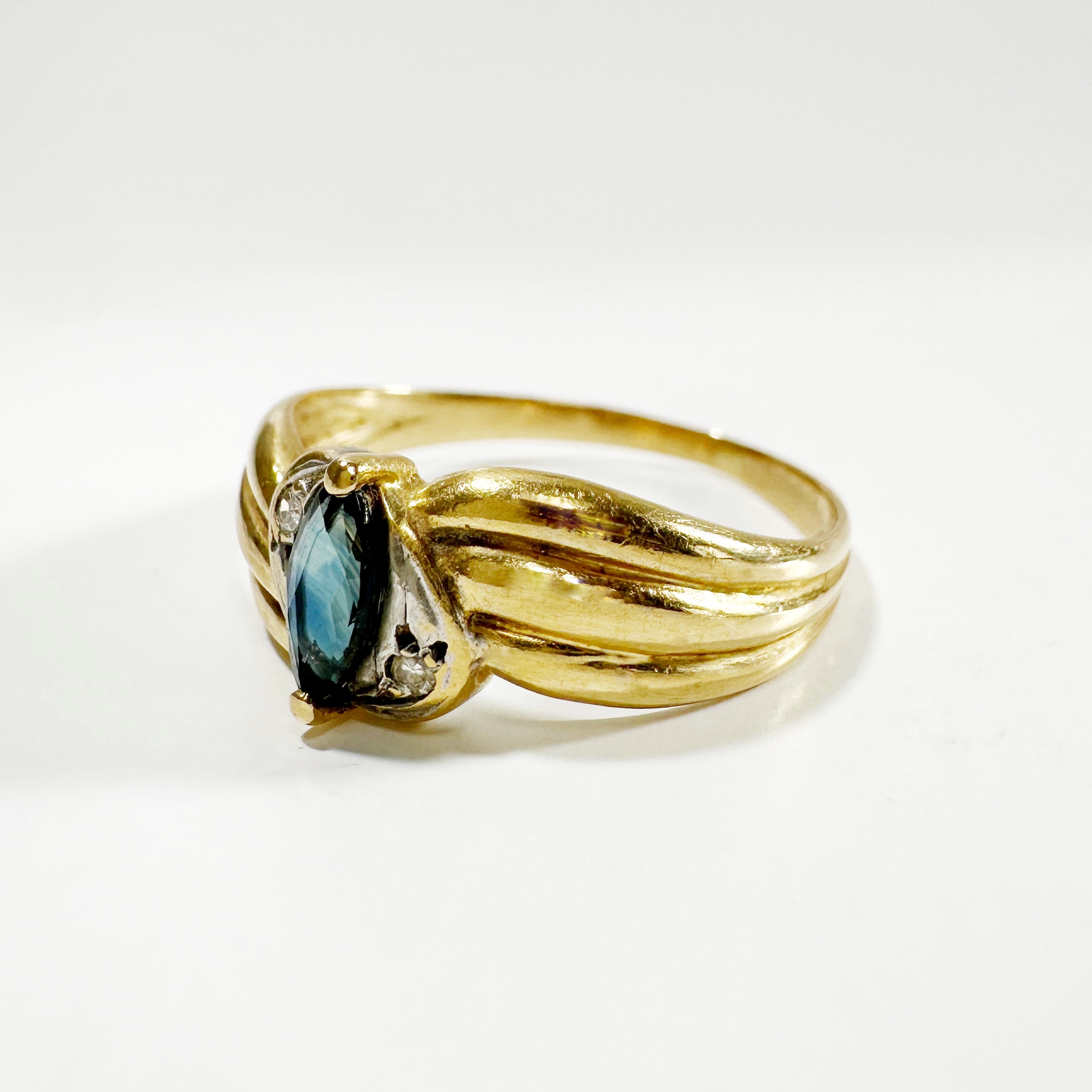 Vintage Gold Sapphire Diamond Ring (4)