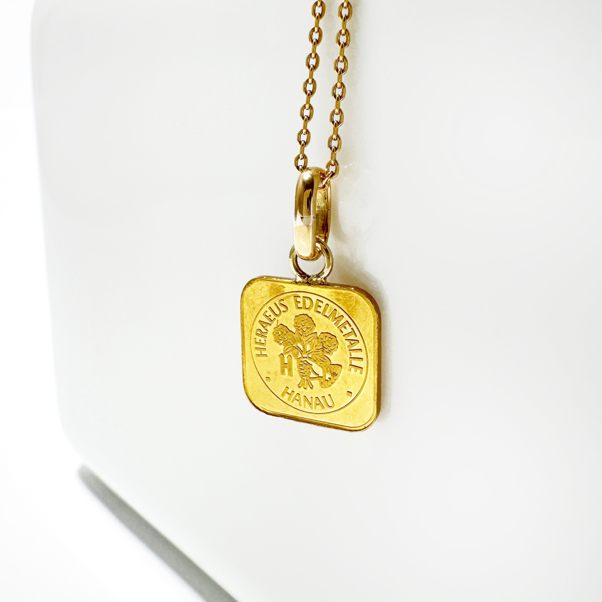 24kt Vintage Gold Bar Pendant (5)