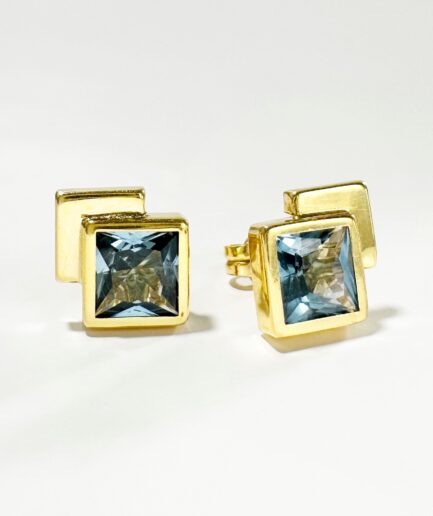 Gold and blue topaz stud earrings "Thelyssa"