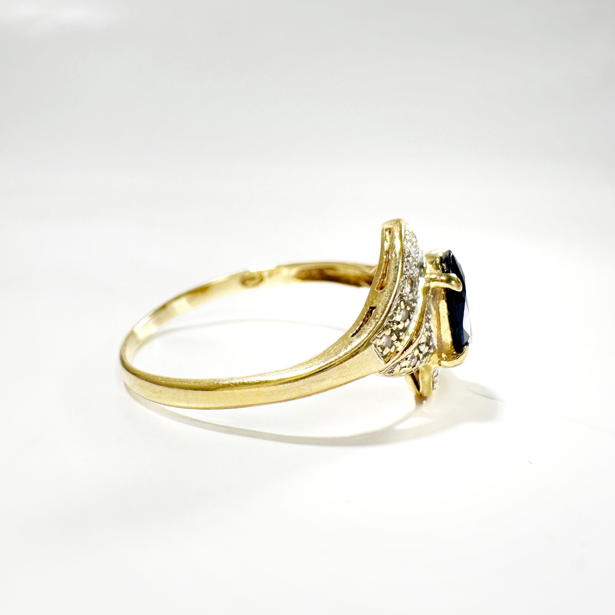 Vintage 18k Solitaire Ring Old Diamonds Oval Sapphire (2)