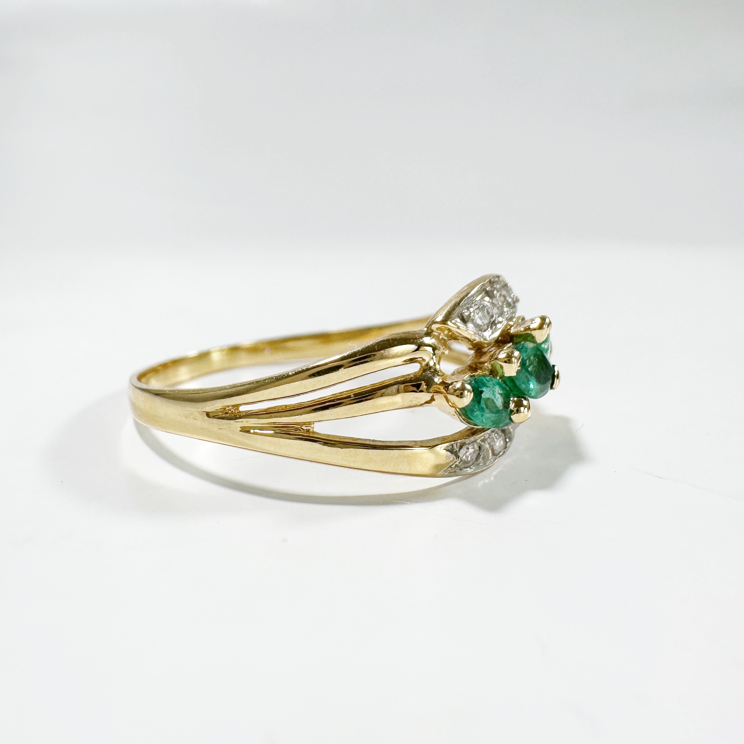 Vintage Gold Emerald Diamond Trilogy Ring (1)