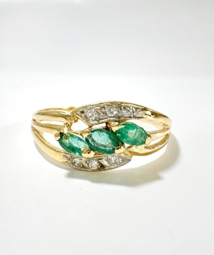 Bague trilogie émeraudes navette et diamants "Sylvara"