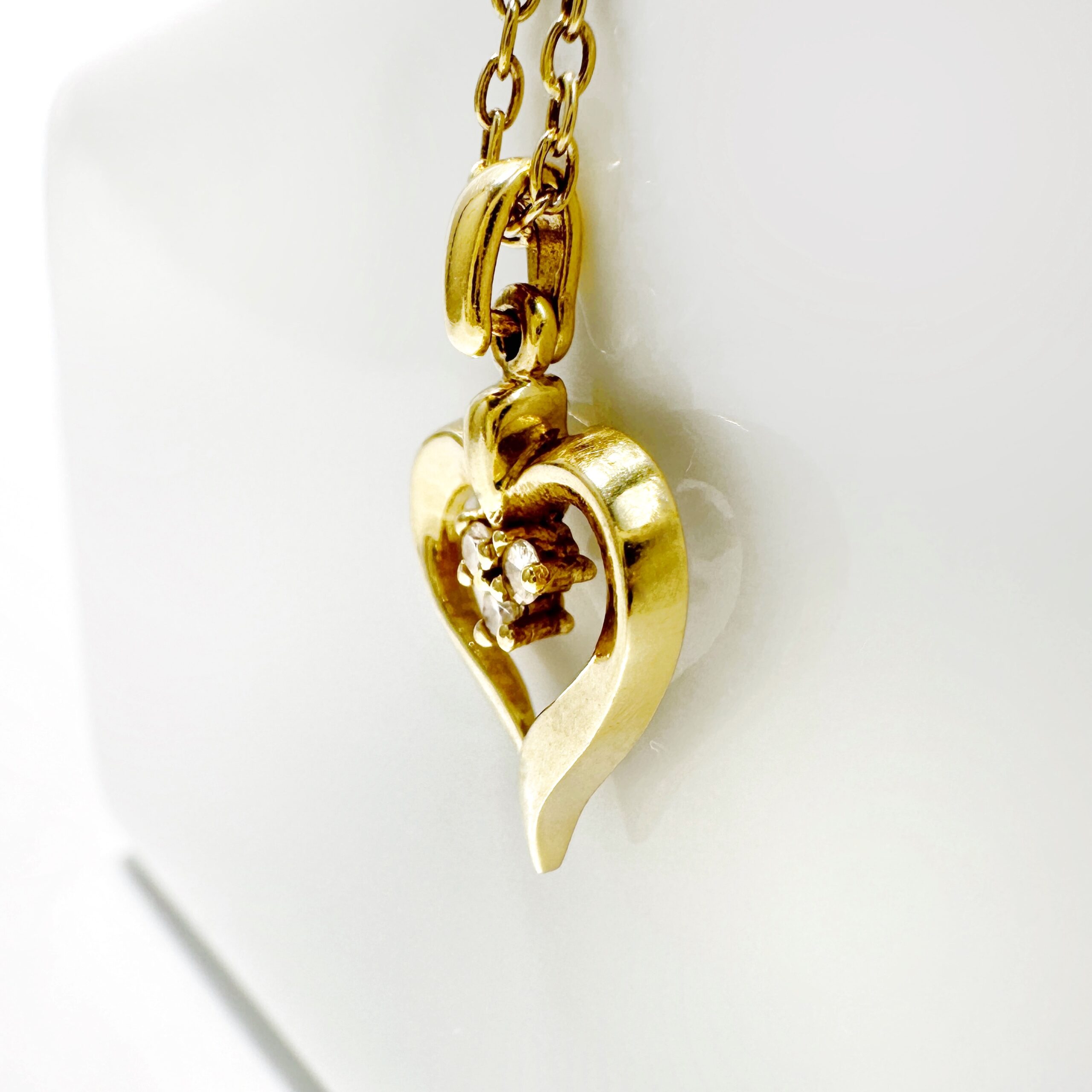 vintage_gold_diamond_heart_pendant (3)