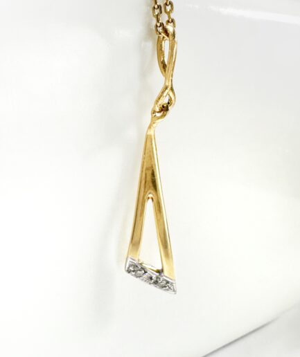 Pendentif or et diamants triangle "Gelina"