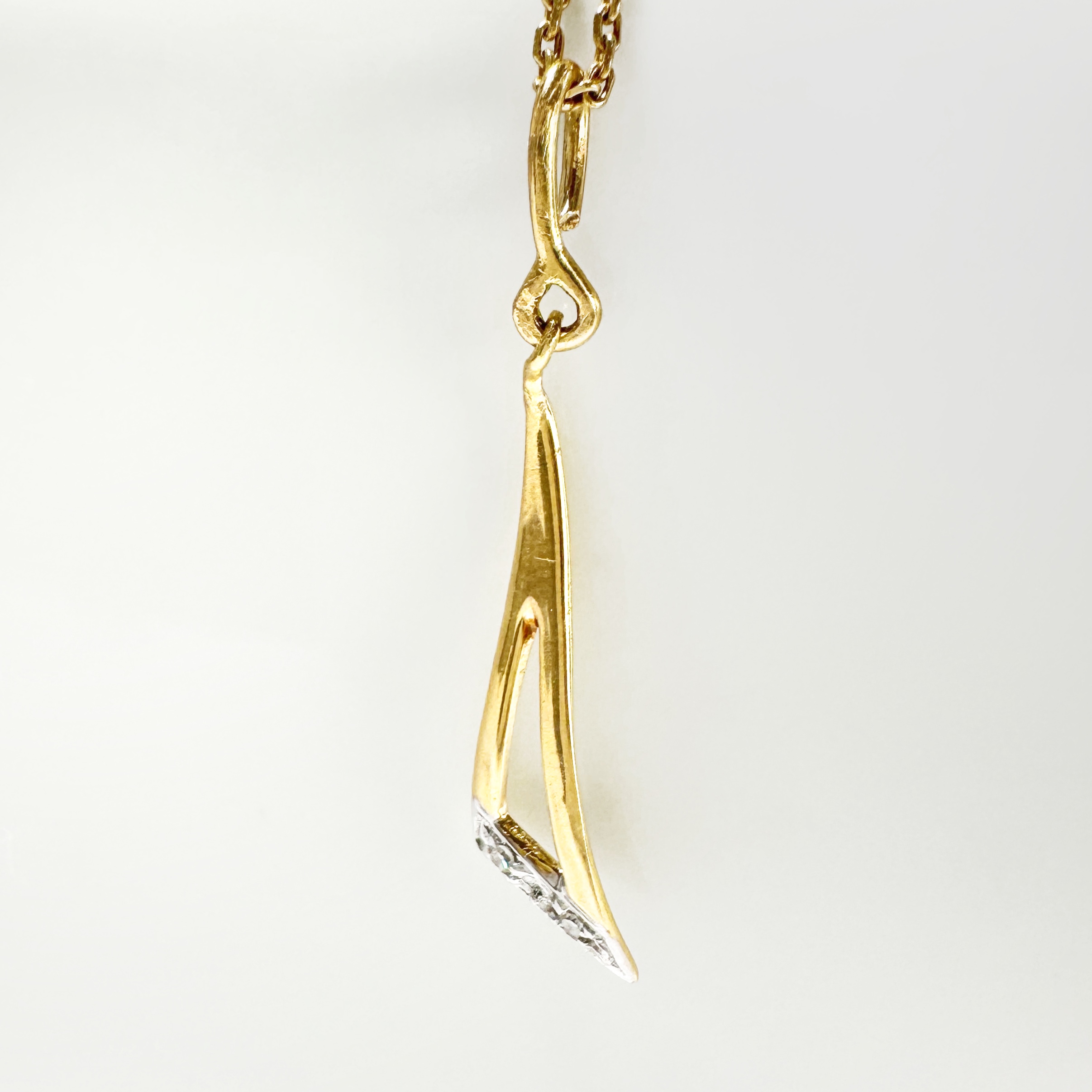 18k Gold Vintage Diamond Pendant (3)