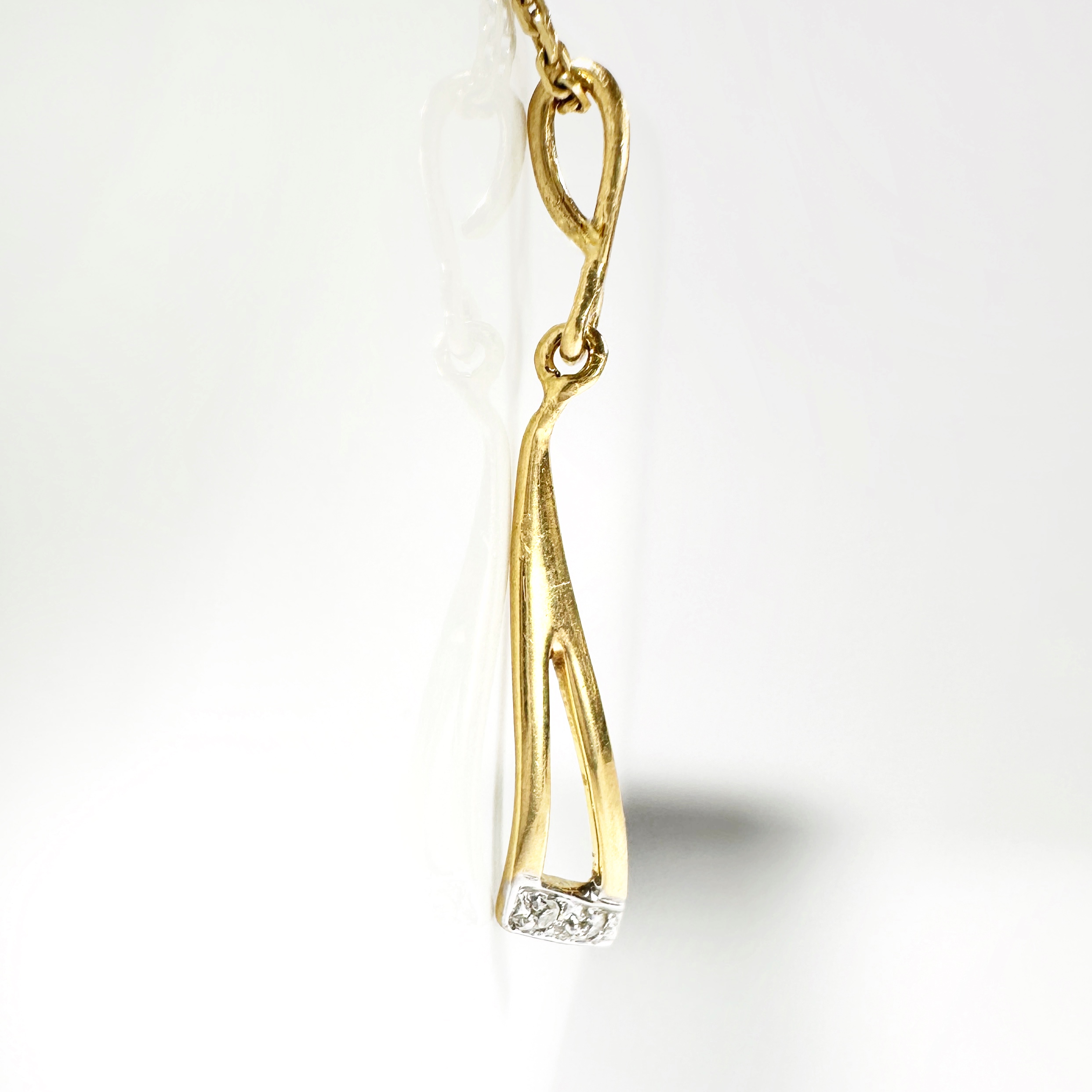 18k Gold Vintage Diamond Pendant (4)