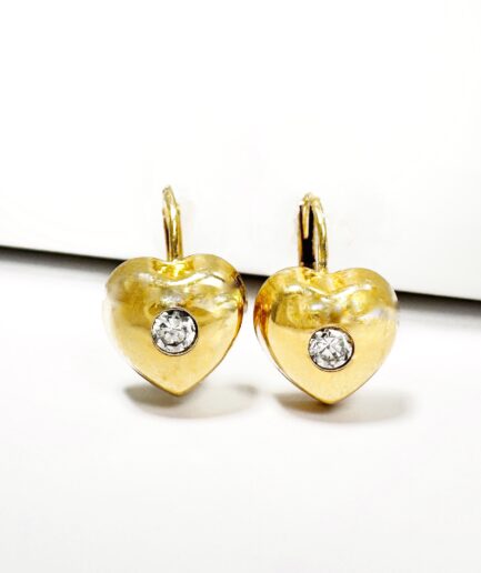 Boucles d'oreilles cœur bombé or et saphirs blancs "Alyna"
