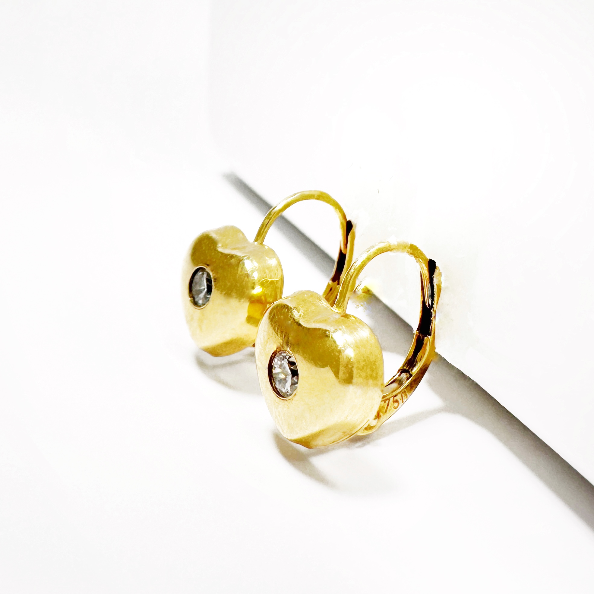 18k Gold Vintage Heart And Diamond Earrings (4)