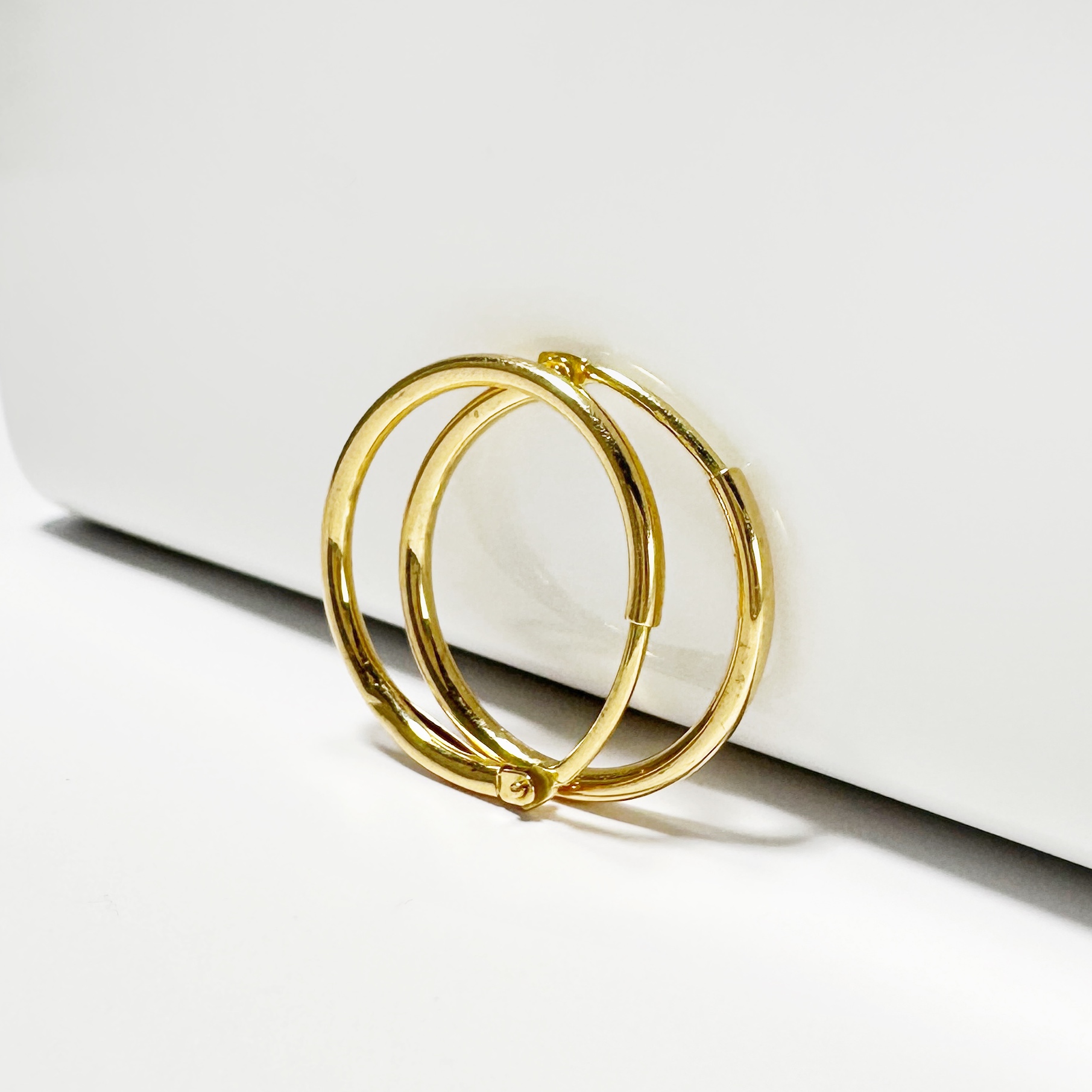 18k Gold Vintage Small Hoop Earrings (3)