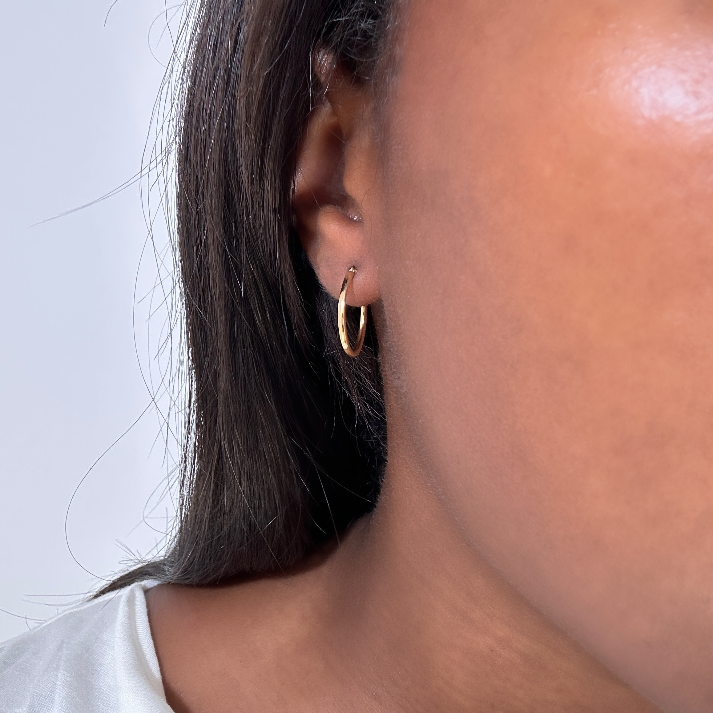 18k Gold Vintage Small Hoop Earrings