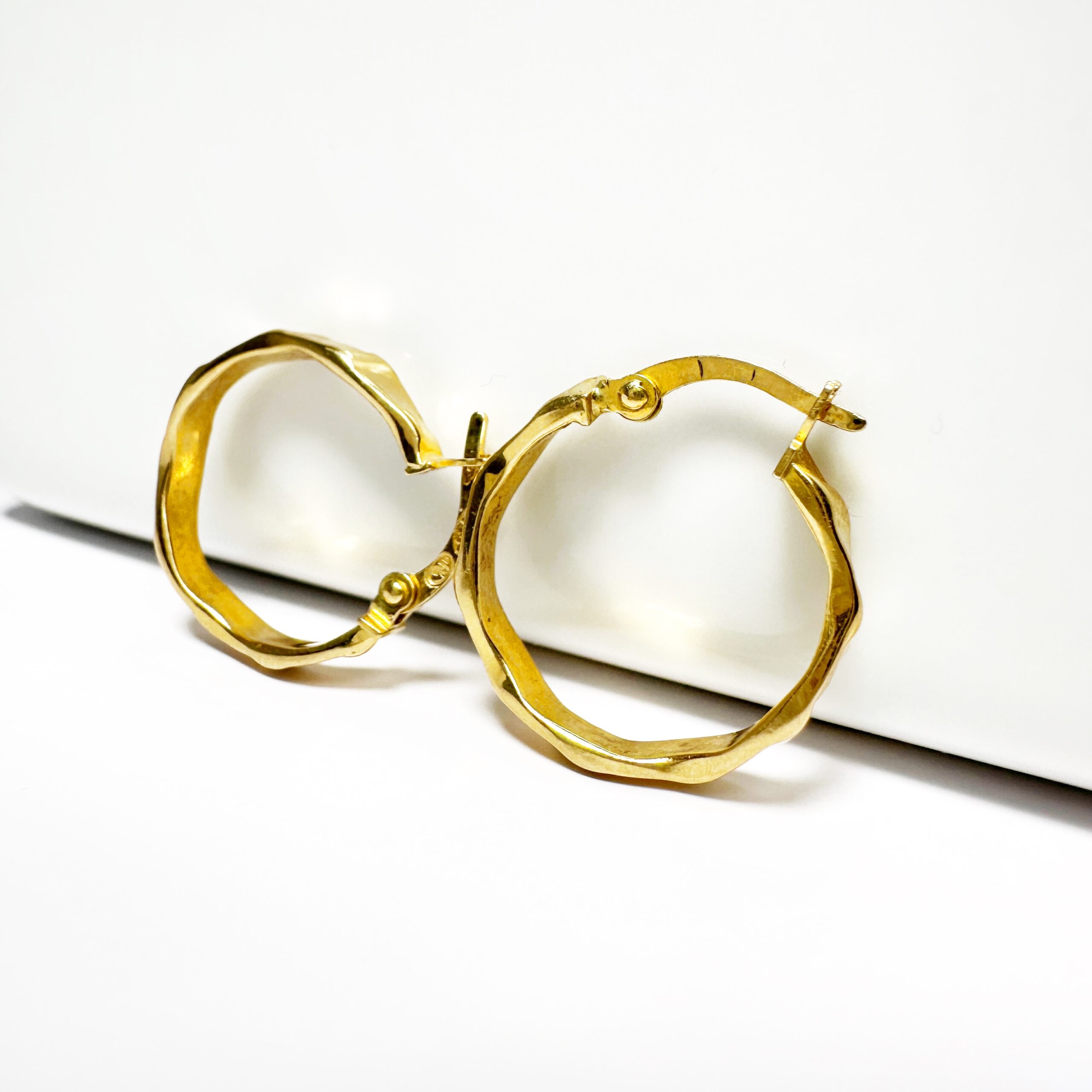 Vintage 18k Gold Hoop Earrings (2)