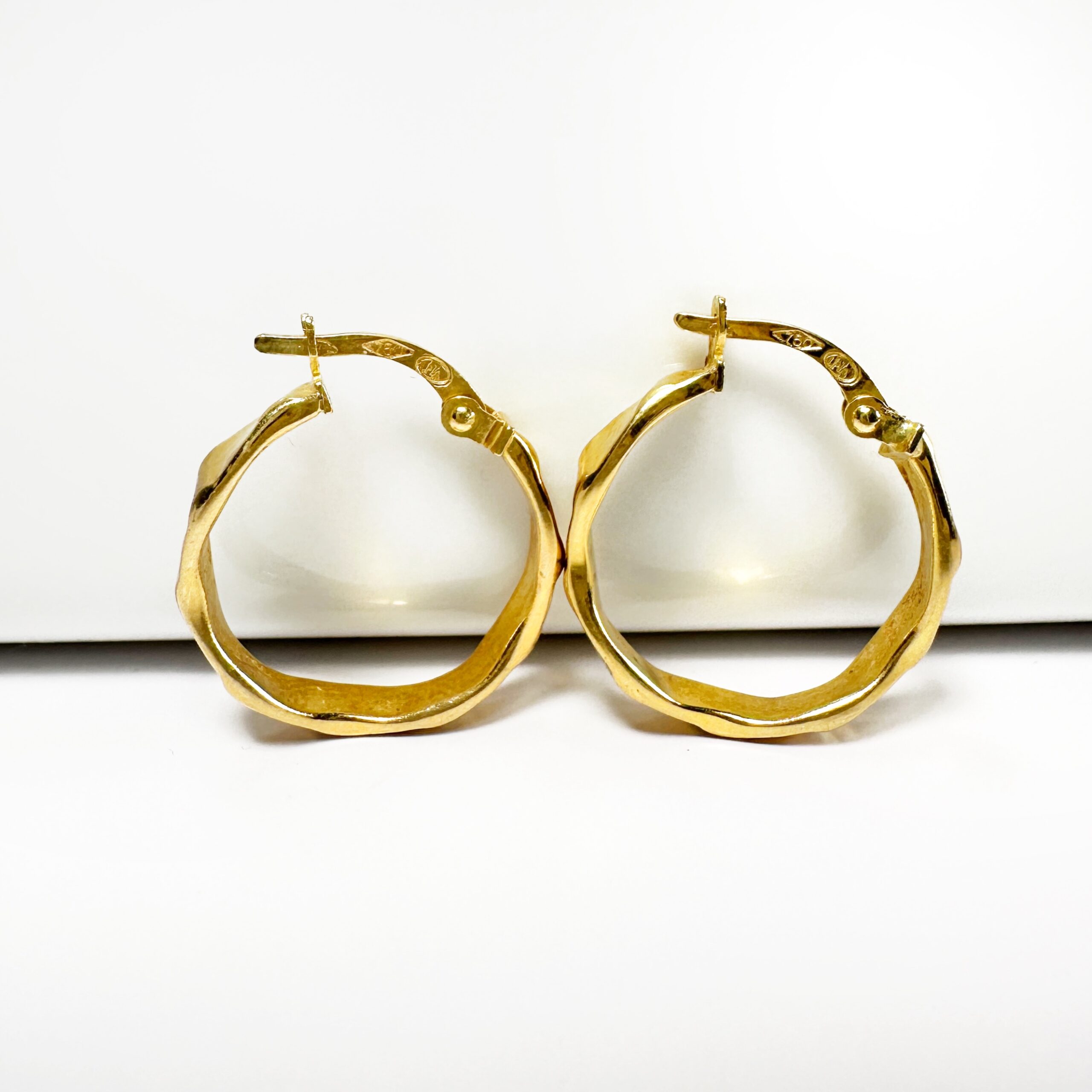 Vintage 18k Gold Hoop Earrings