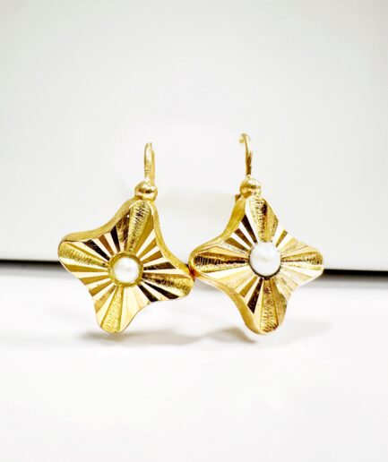 Gold and pearl leverback earrings"Orpheus" 