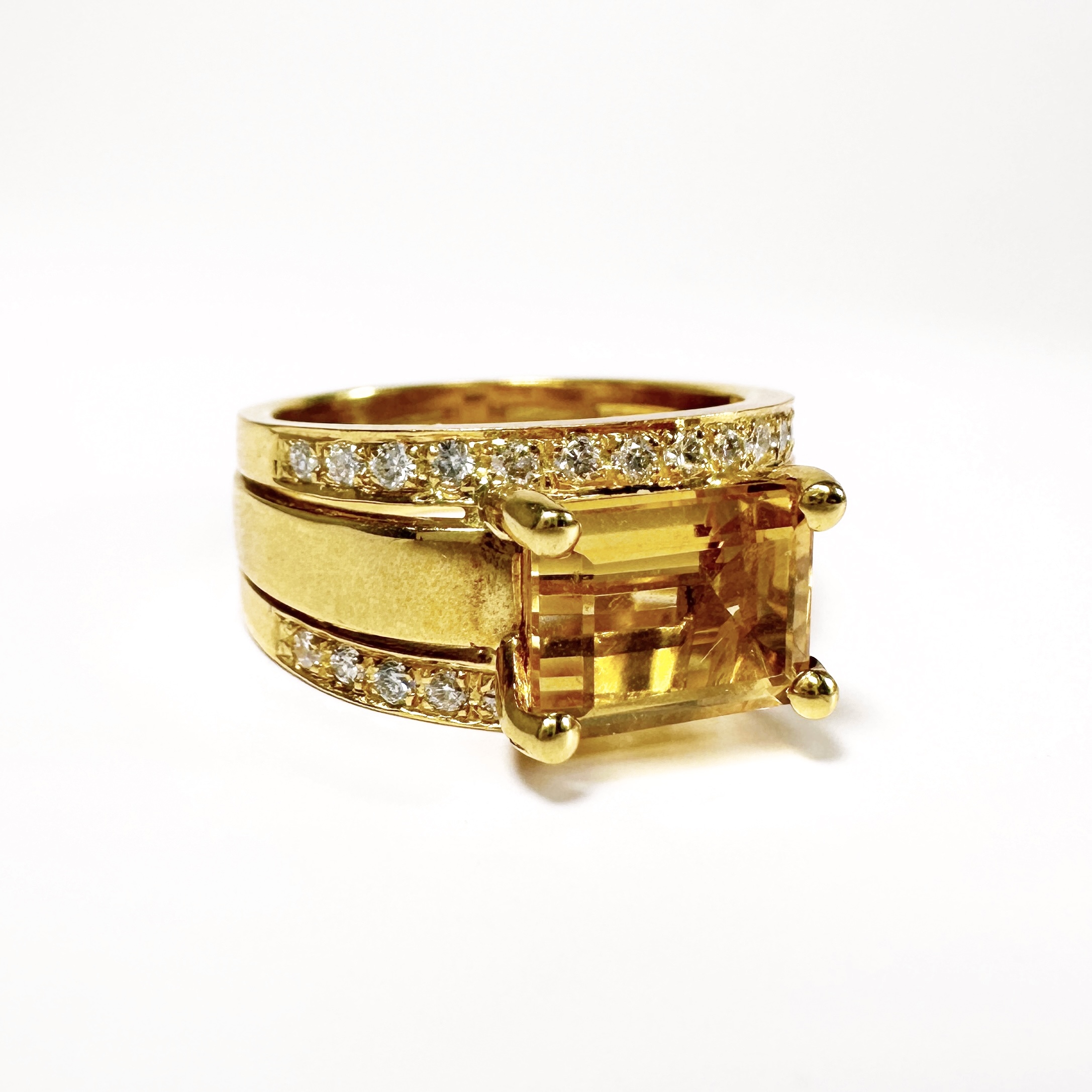 Vintage 18k Gold Diamond Citrine Ring (2)