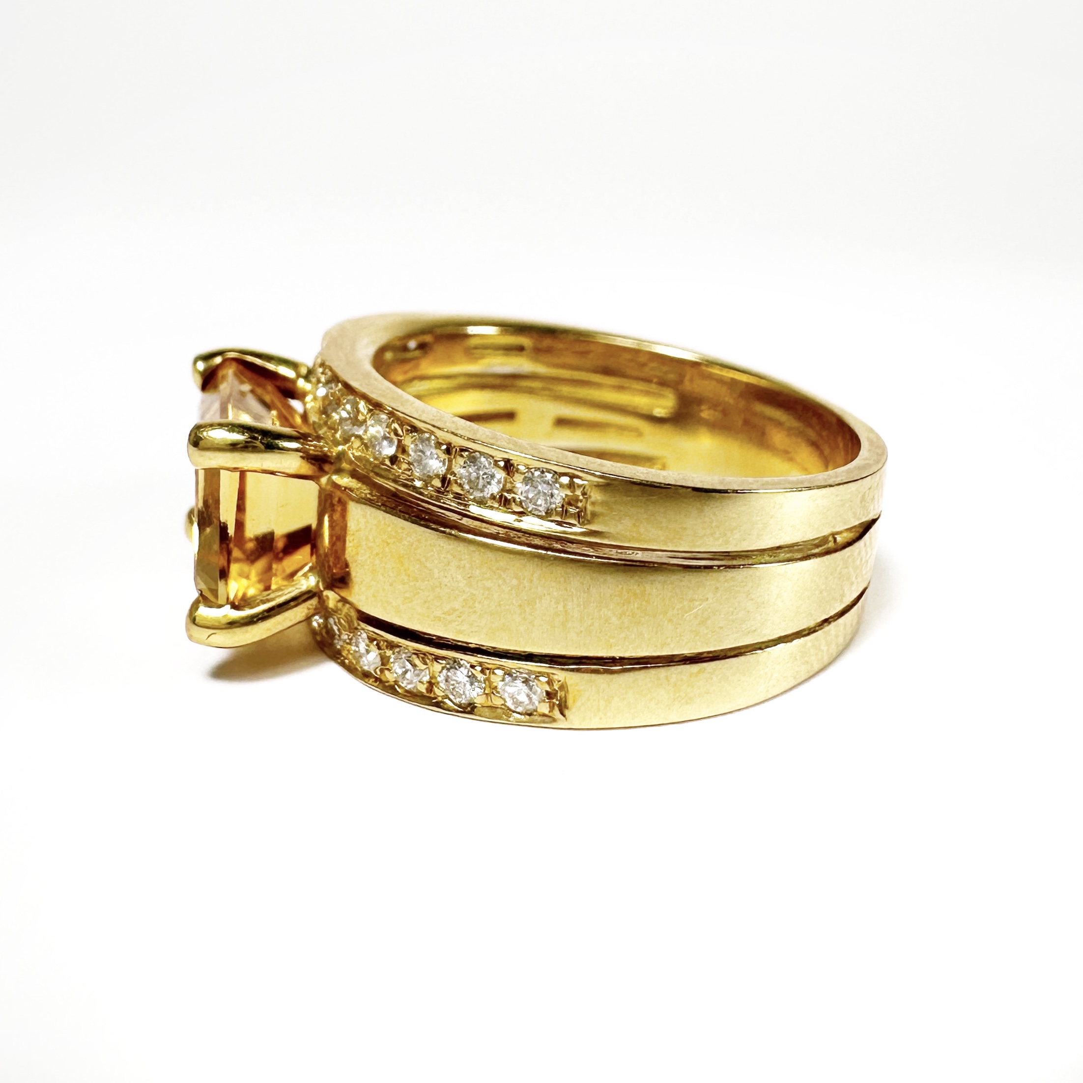 Vintage 18k Gold Diamond Citrine Ring (5)